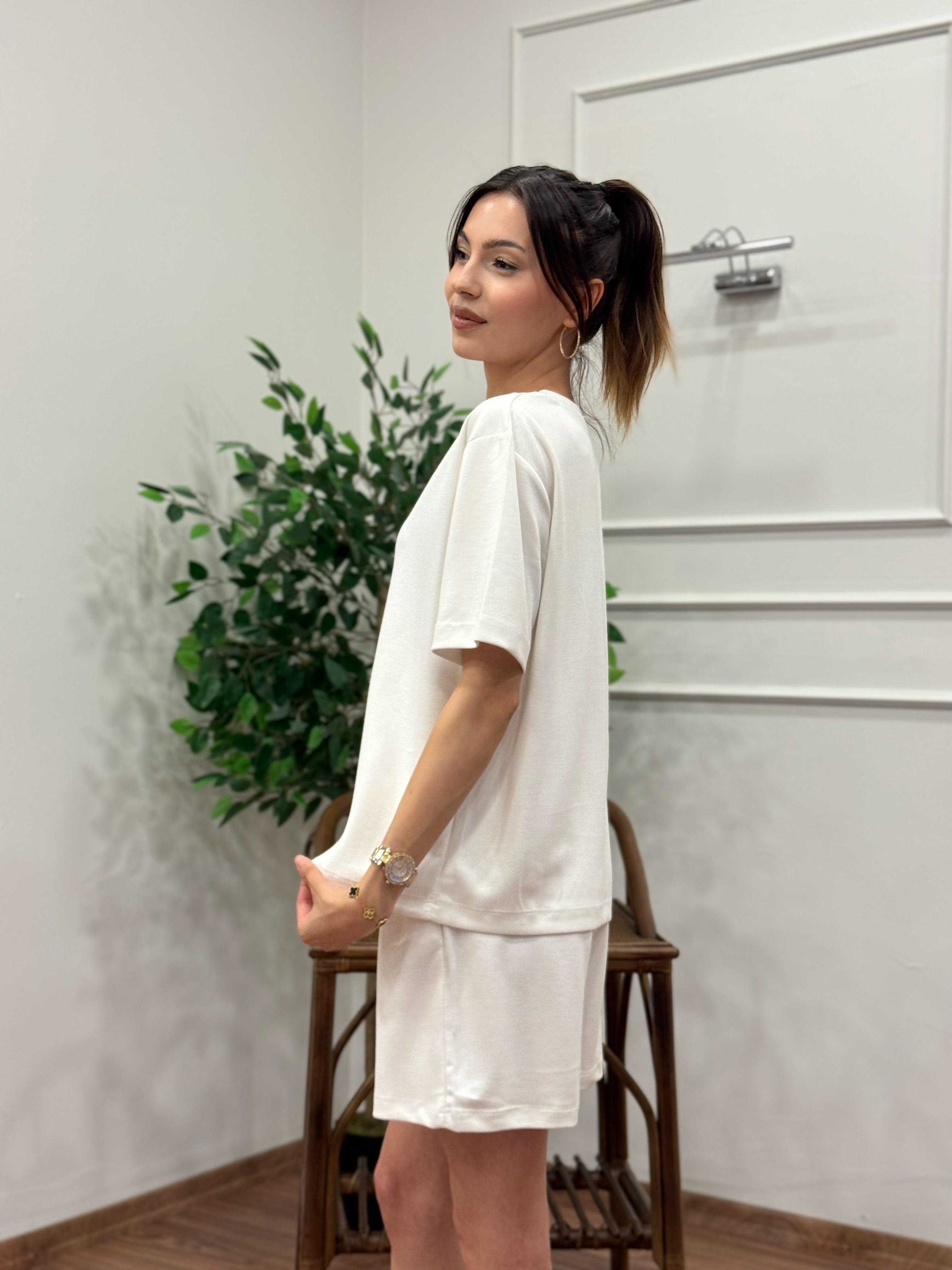 Modal Kumaş Oversize Bluz Şortlu Takım Beyaz