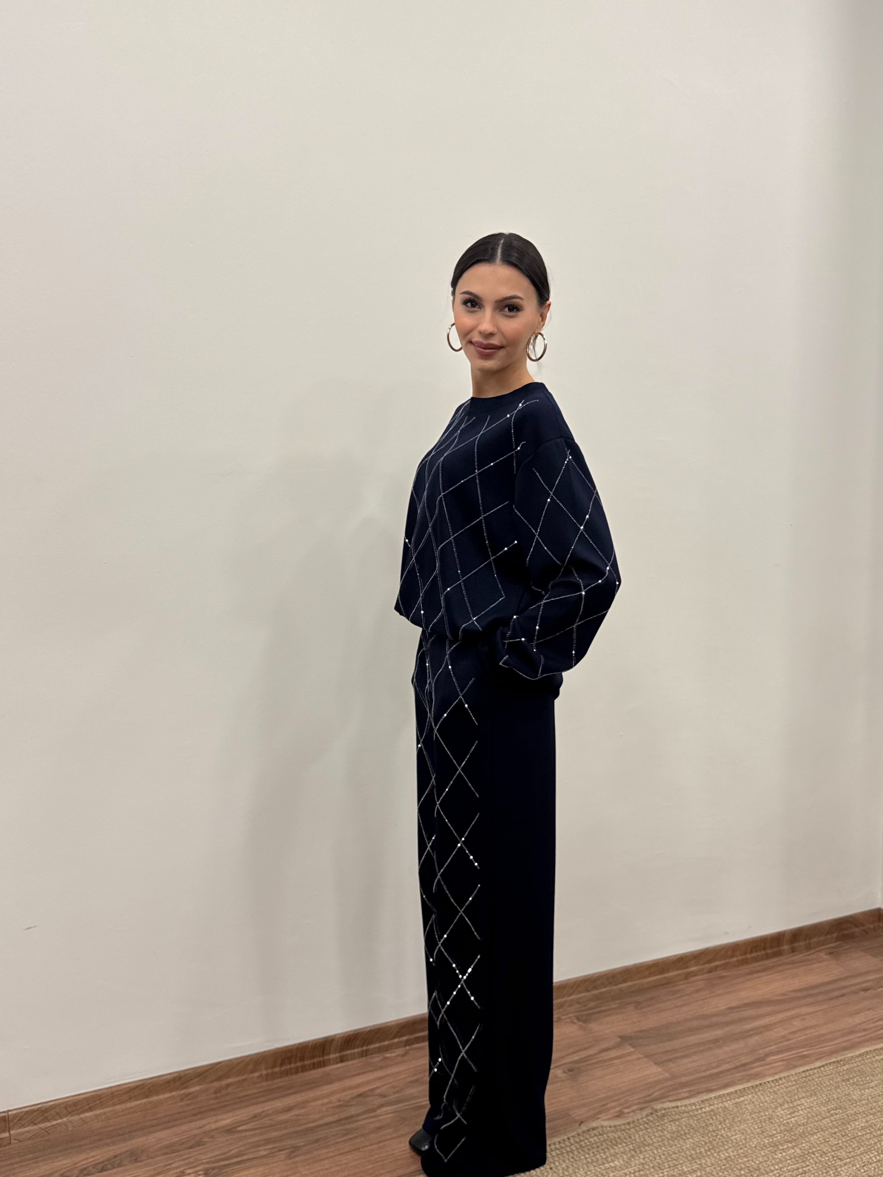 Baklava Desen Lacivert Taşlı Takım