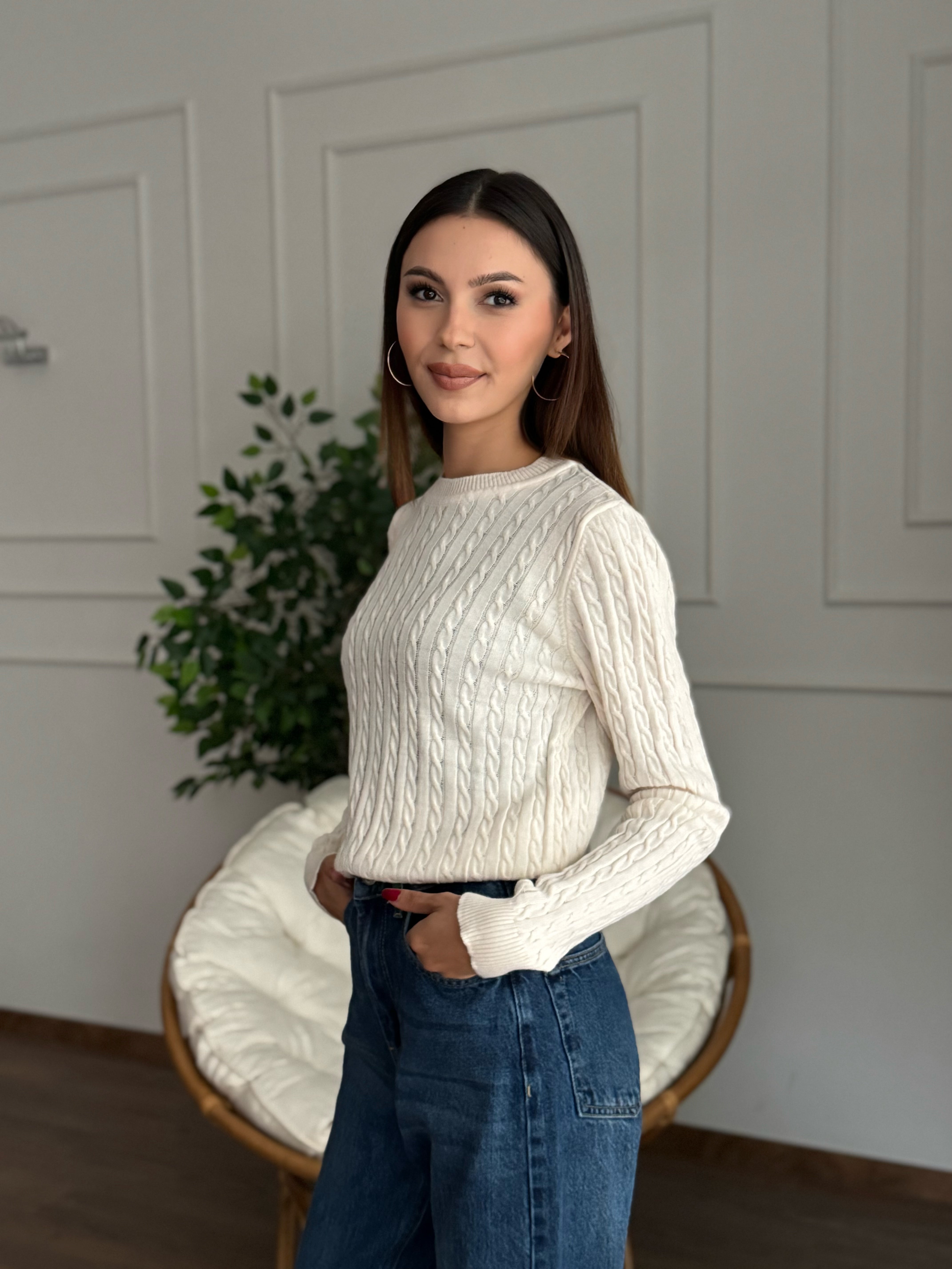 Örgü Detay Beyaz Bluz