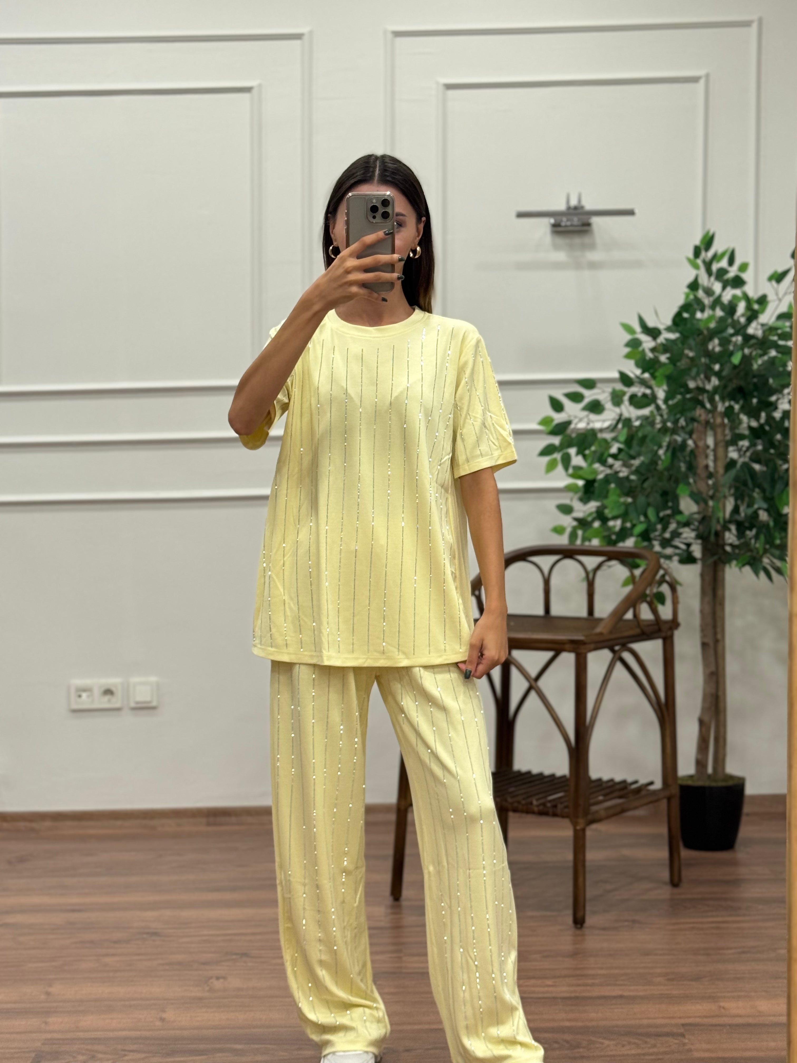 Oys Çizgi Desen Taş Baskı Sarı Bluz Pantolon Takım