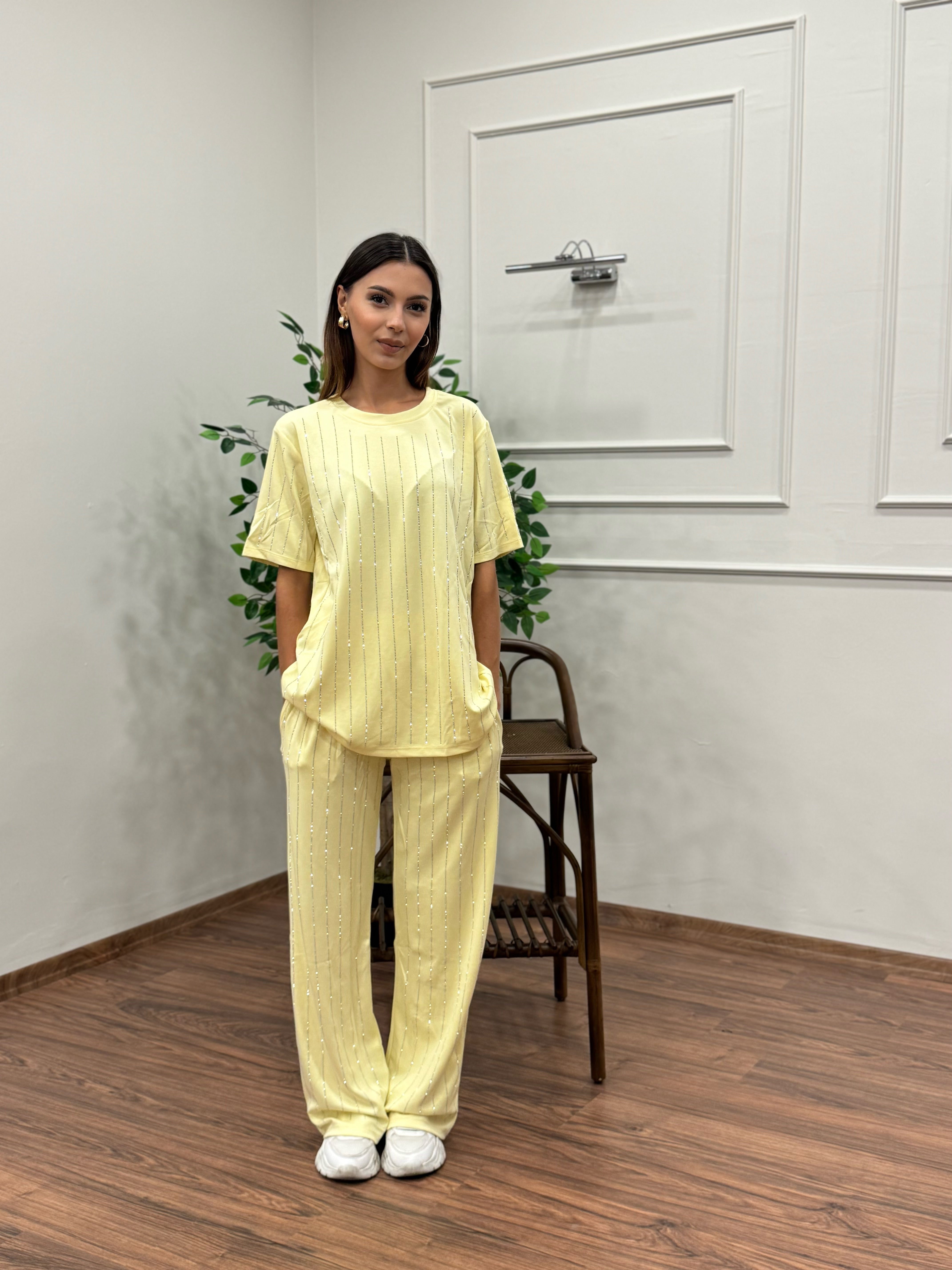 Oys Çizgi Desen Taş Baskı Sarı Bluz Pantolon Takım