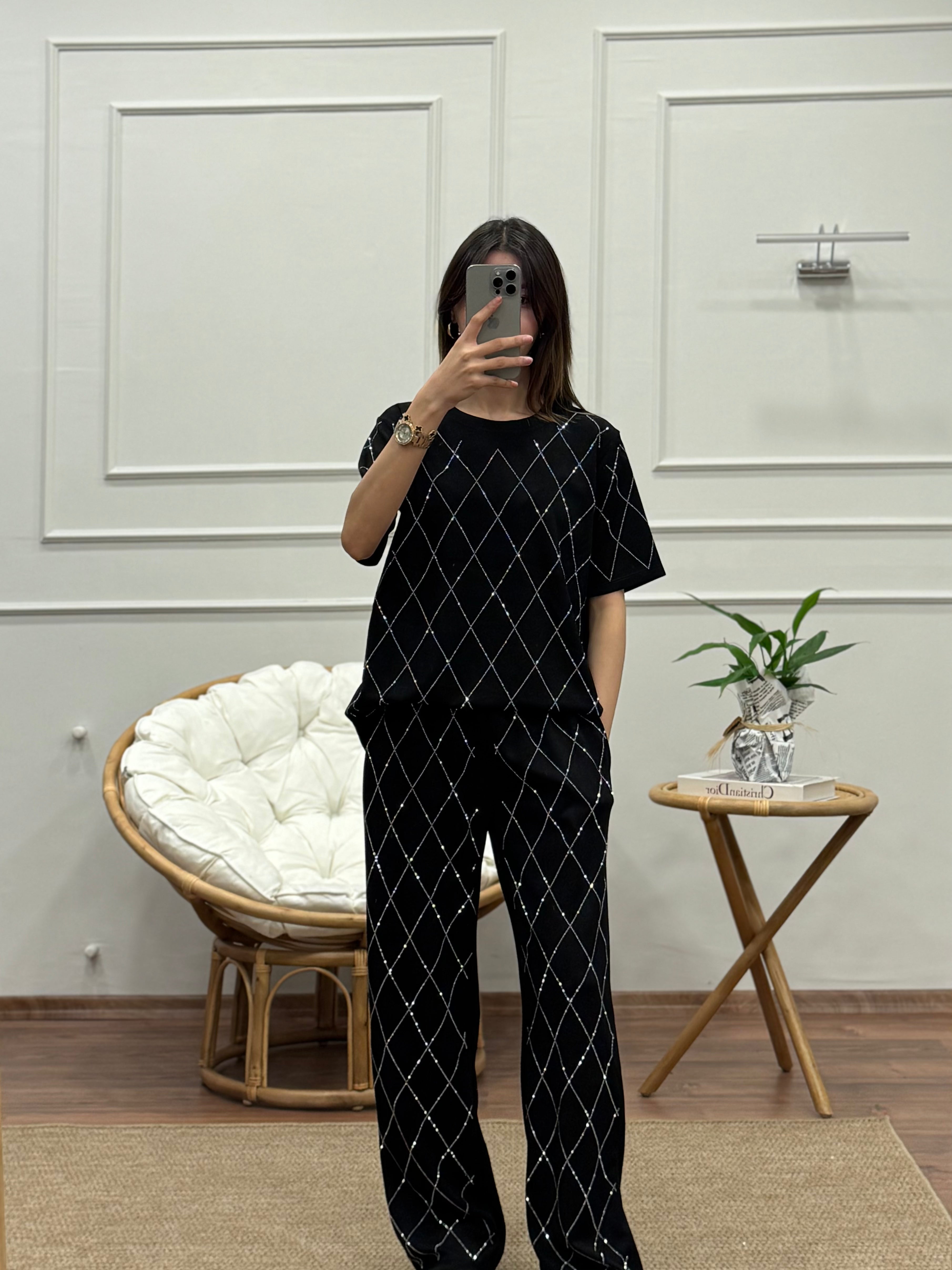 Oys Baklava Desen Taş Baskı Siyah Bluz Pantolon Takım