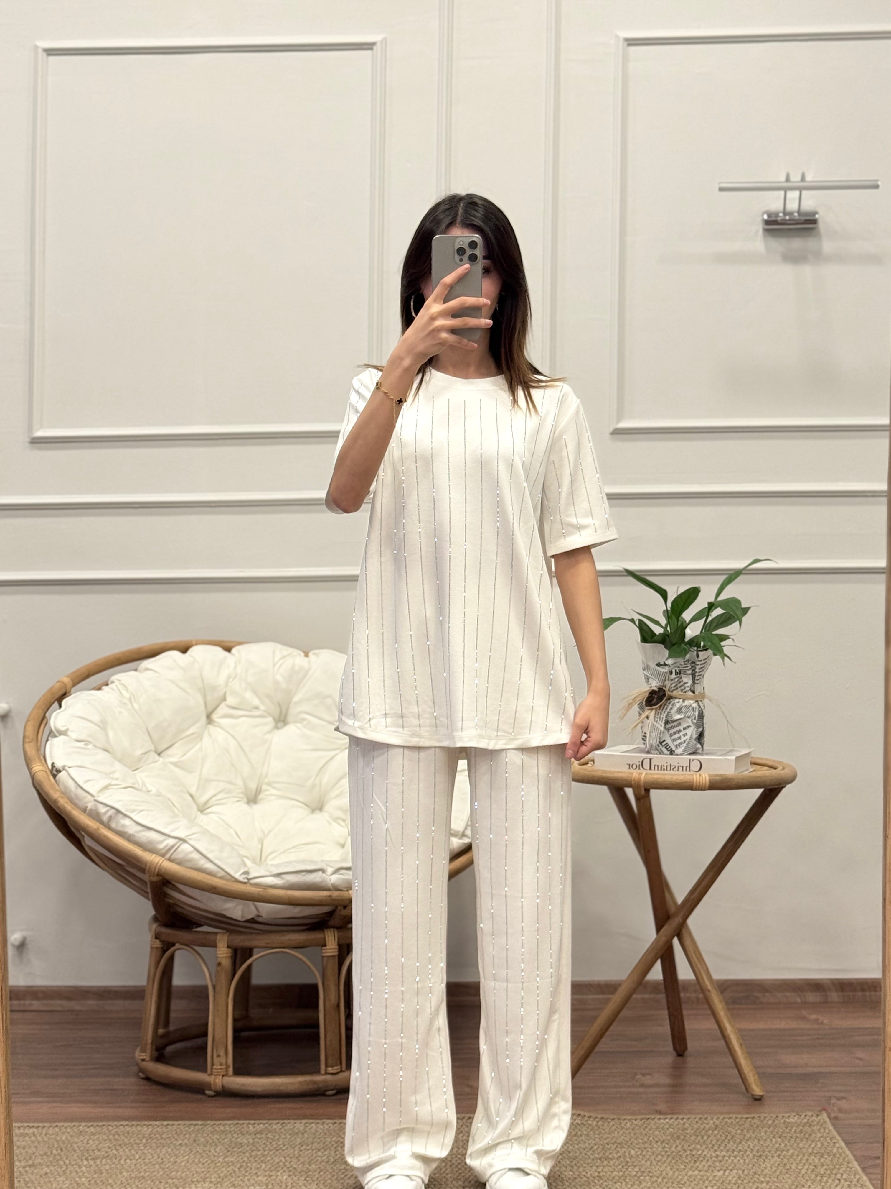 Oys Çizgi Desen Taş Baskı Beyaz Bluz Pantolon Takım