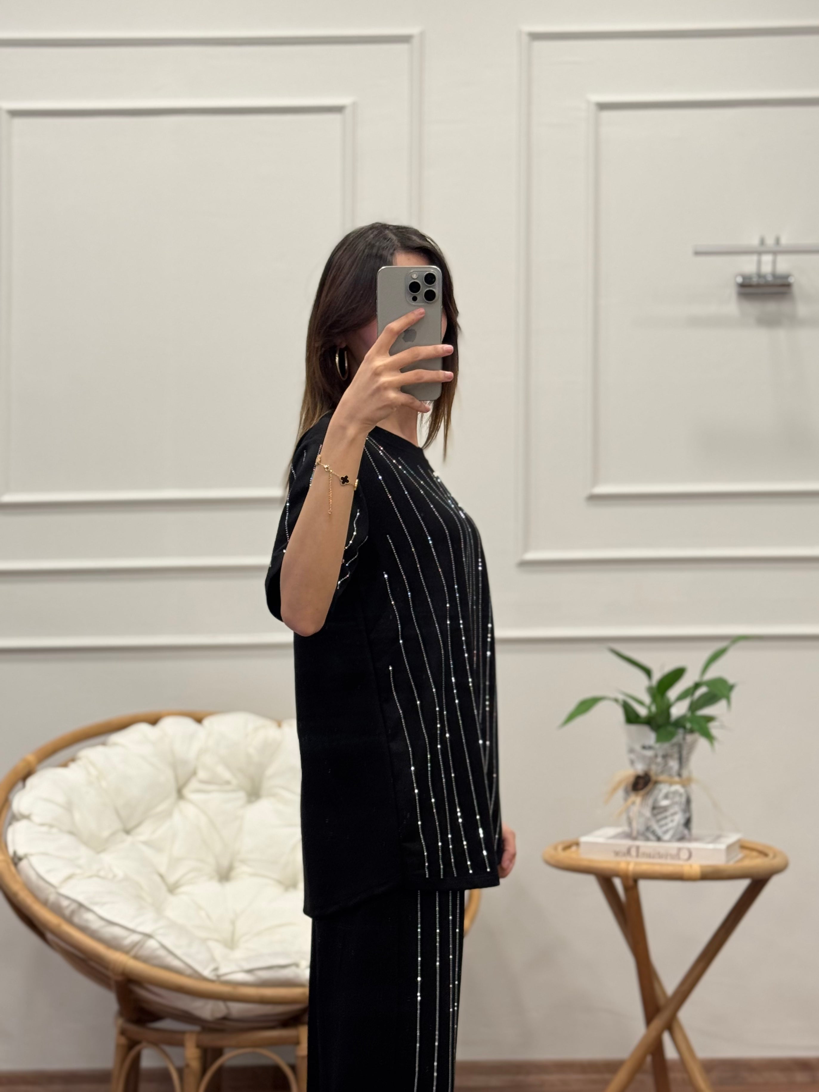 Oys Çizgi Desen Taş Baskı Siyah Bluz Pantolon Takım