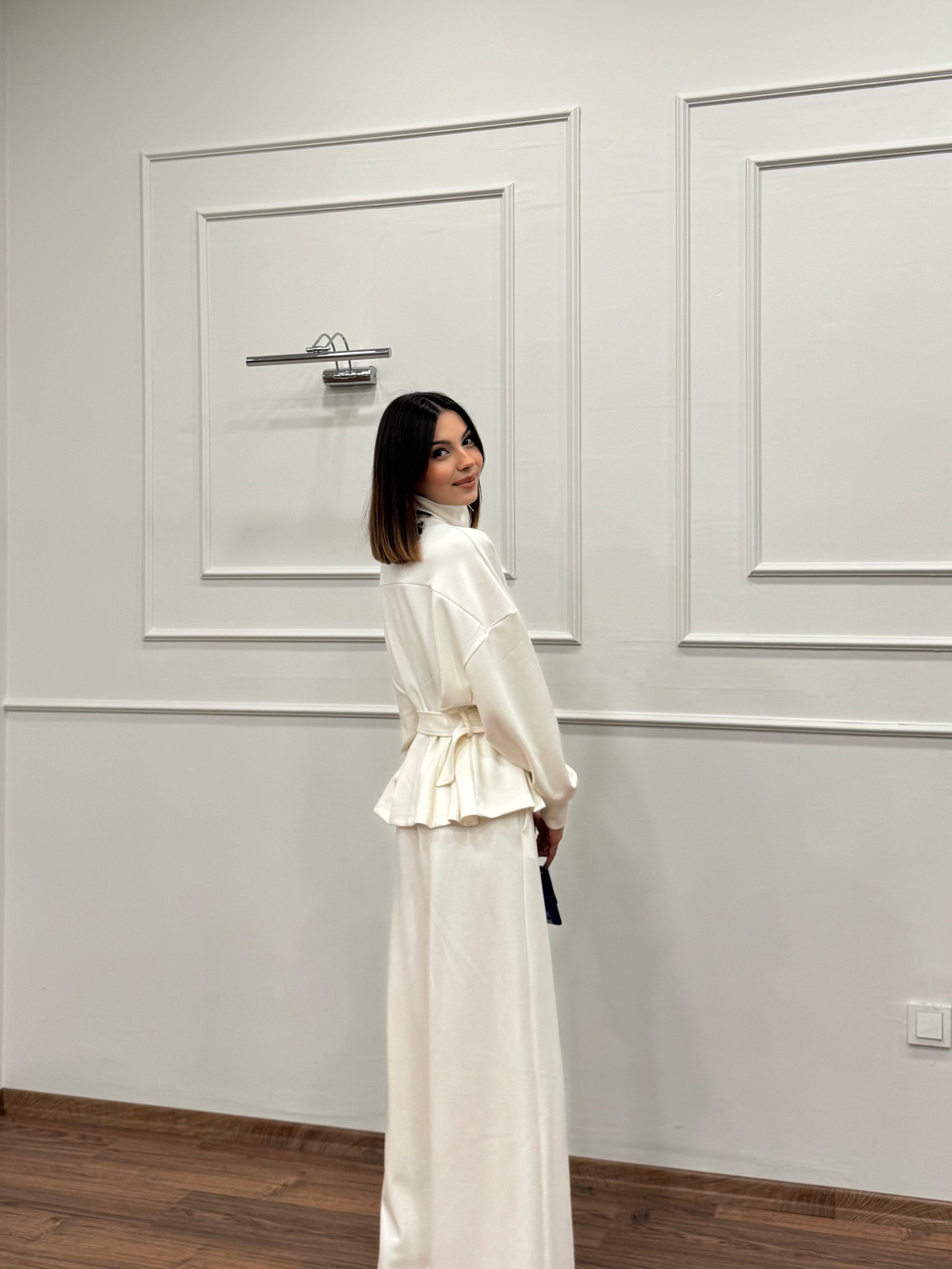 Alya Beyaz Ceket Pantolon Takım