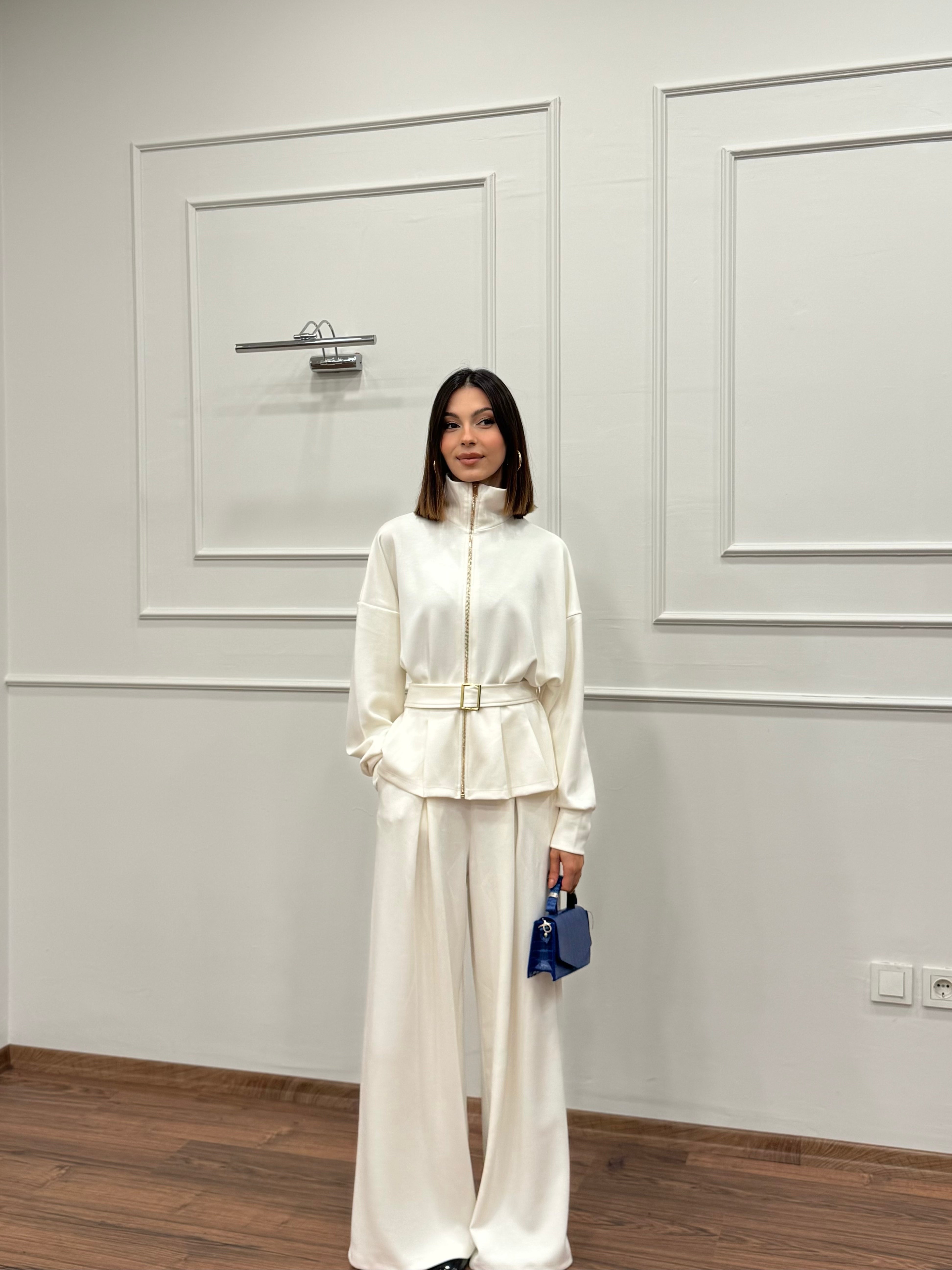Alya Beyaz Ceket Pantolon Takım