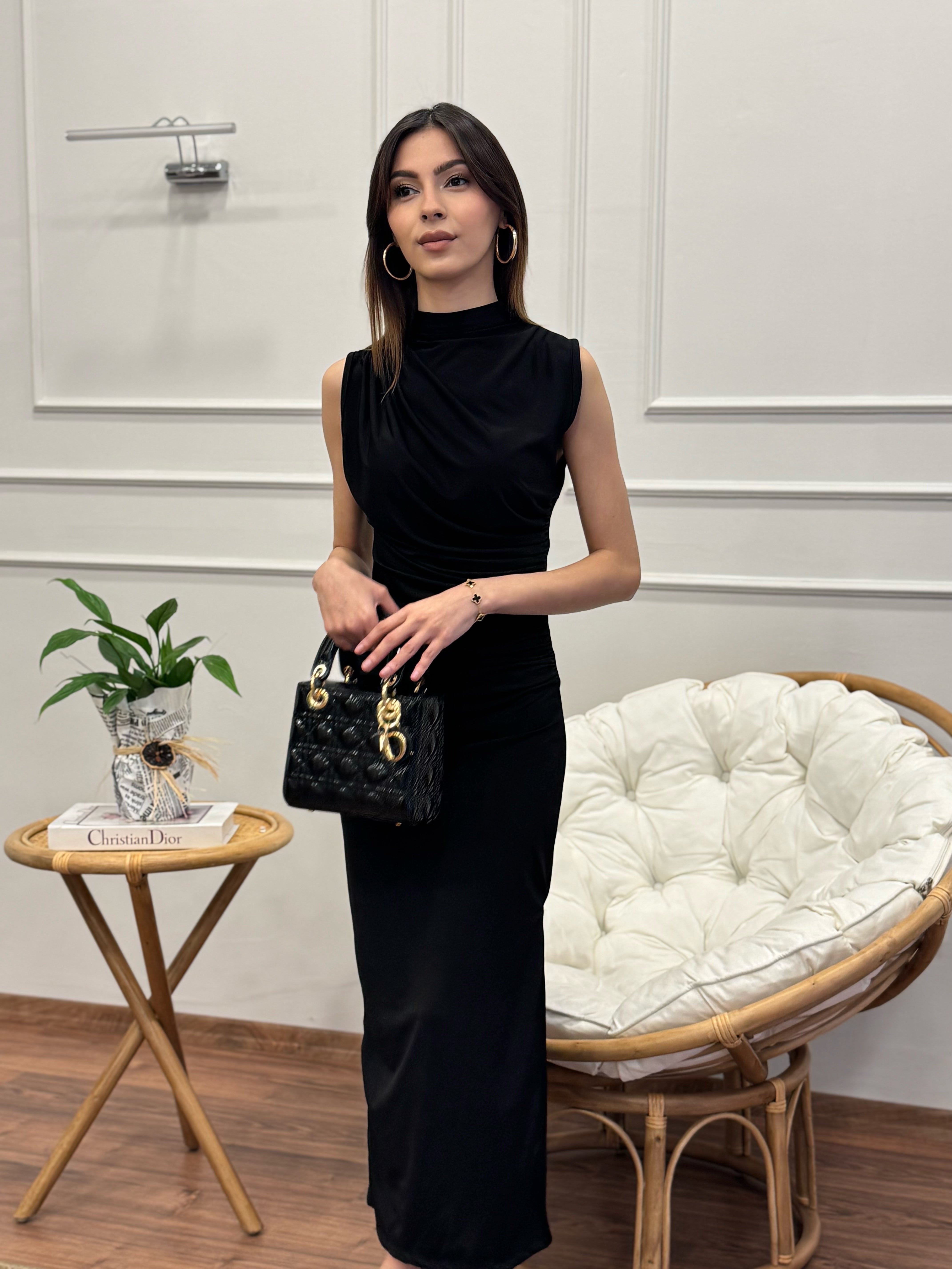 Elegance Omuz ve Bel Drape Detay Siyah Elbise