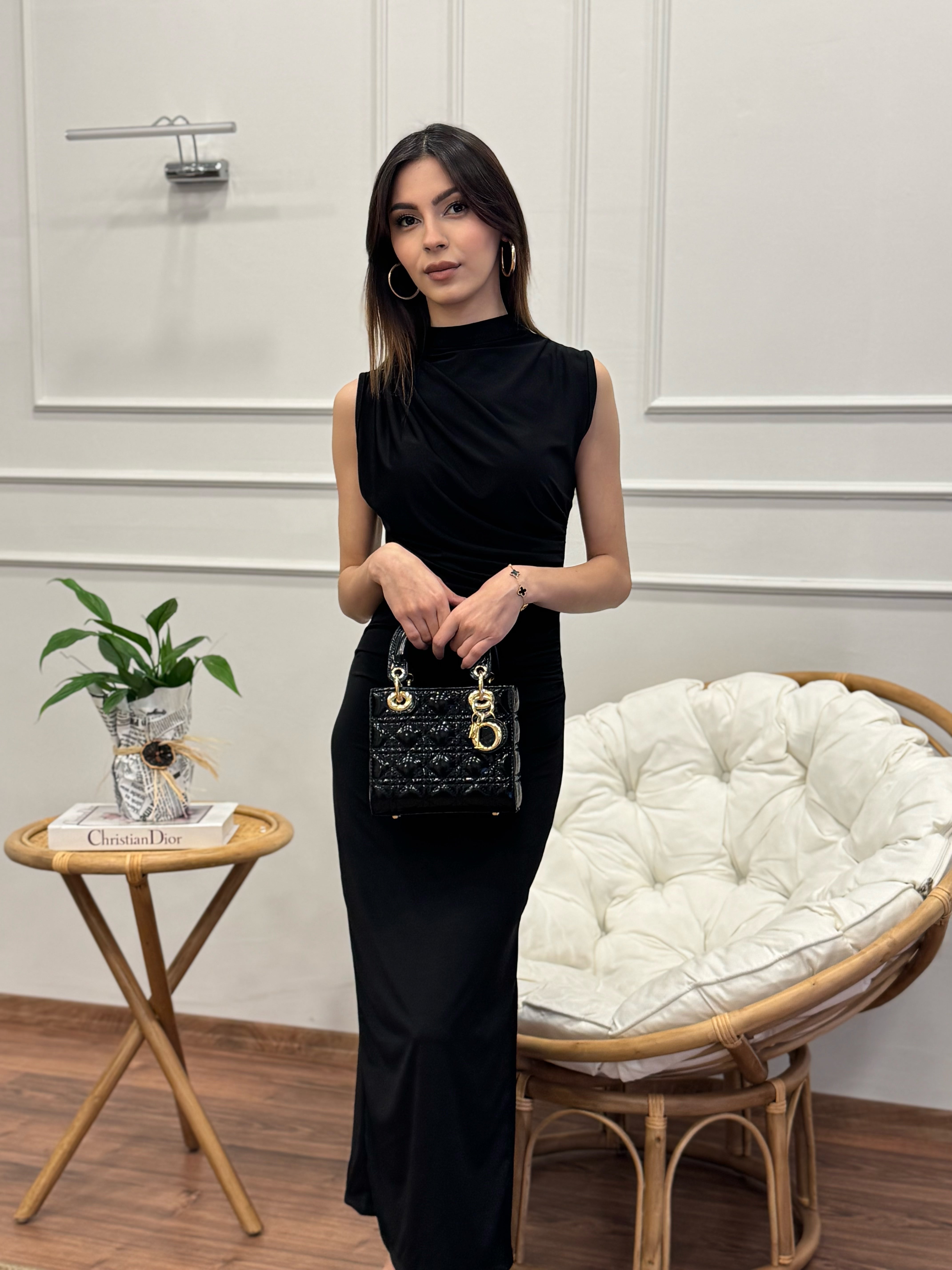 Elegance Omuz ve Bel Drape Detay Siyah Elbise