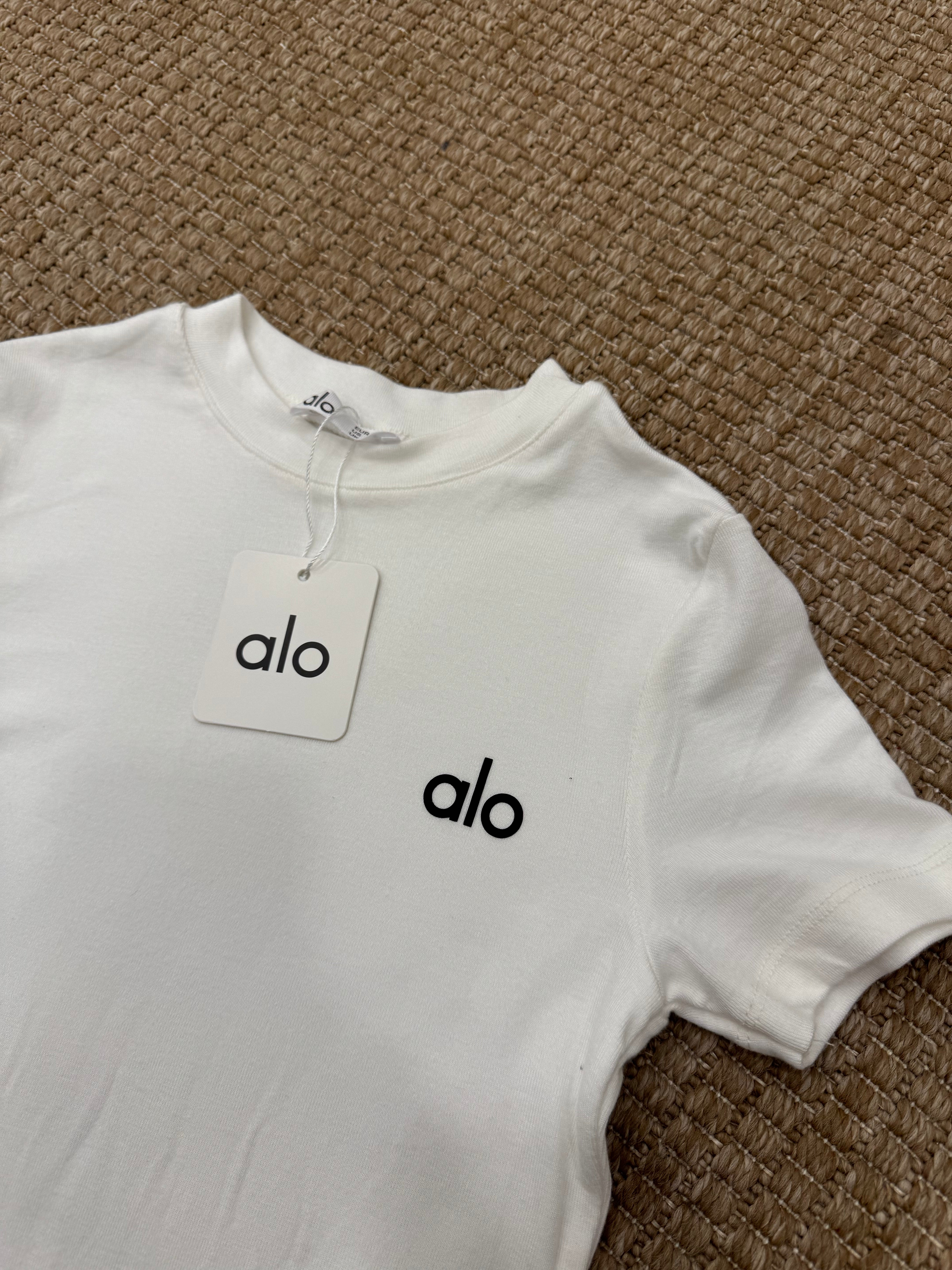 Alo Yoga Bele Oturan Beyaz Bluz