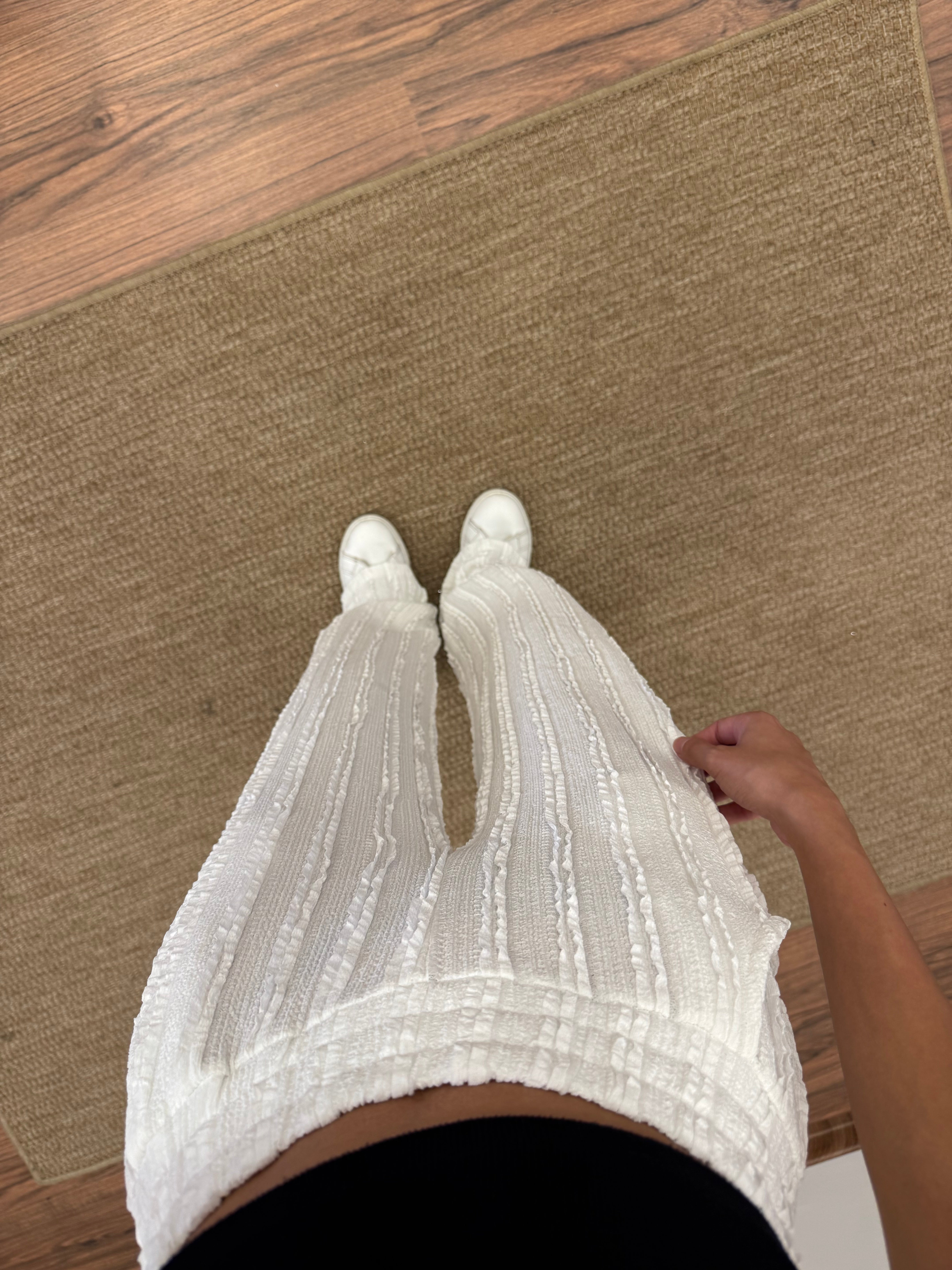 Gagari Kumaş Geniş Kesim Beyaz Pantolon