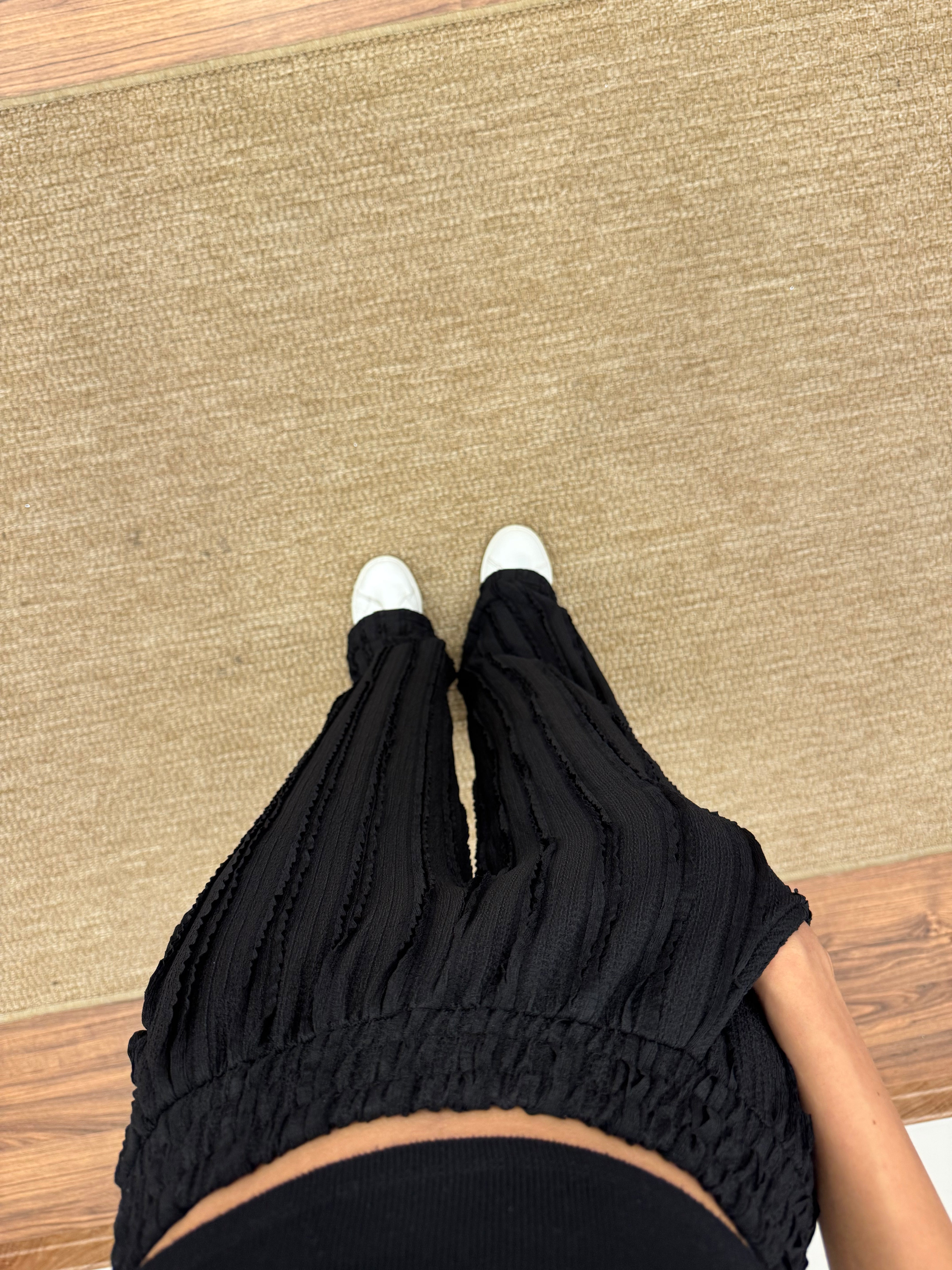 Gagari Kumaş Geniş Kesim Siyah Pantolon