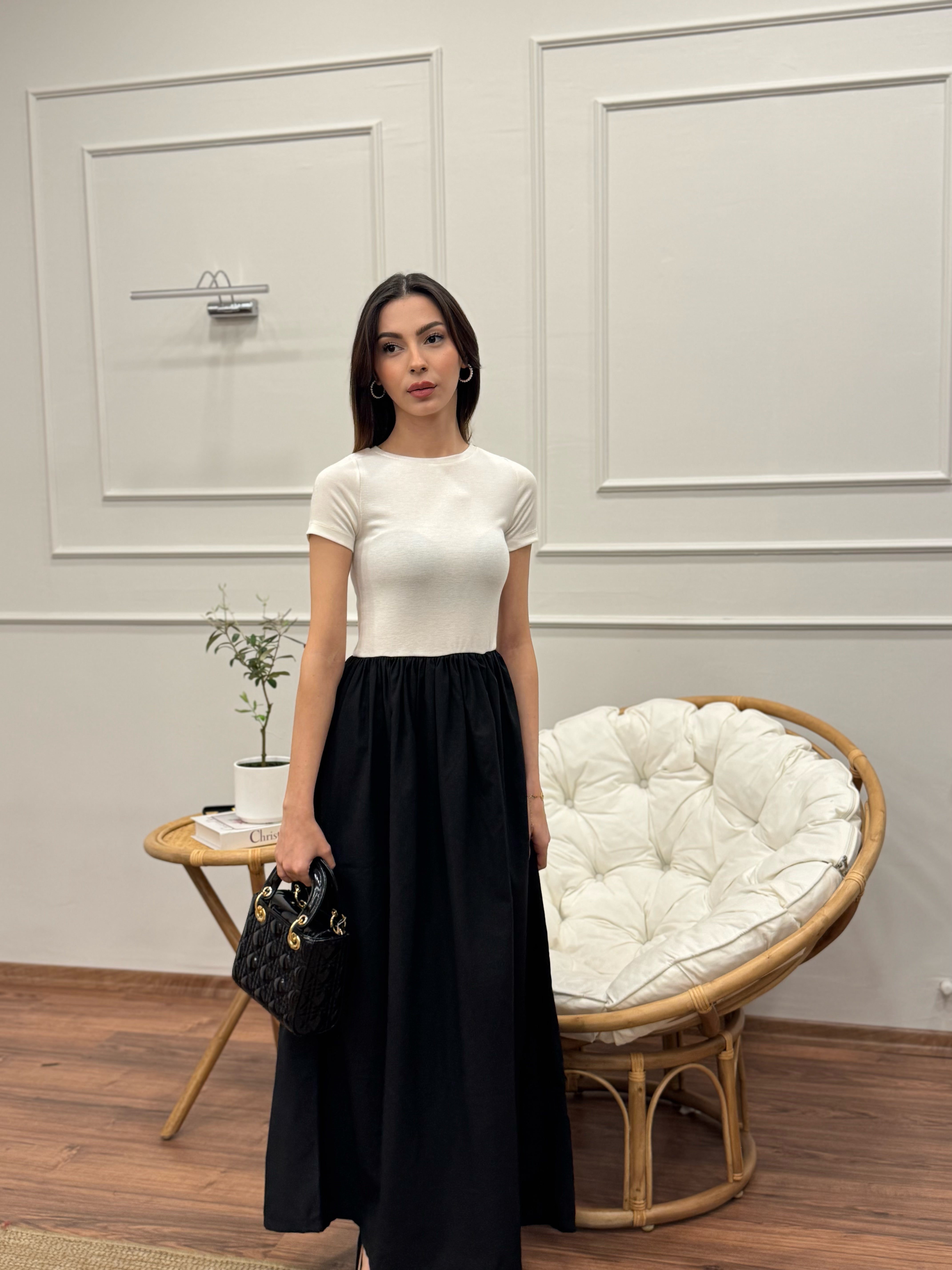 Diana Kloş Kemerli Siyah Elbise