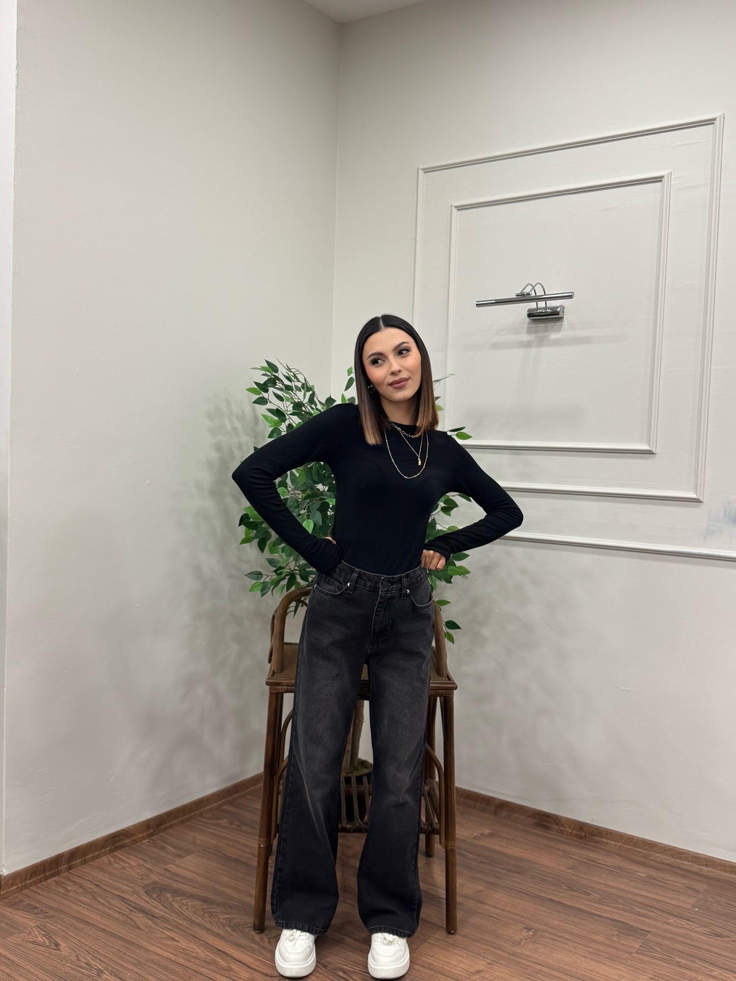 Wide Leg Siyah Yıkamalı Jean