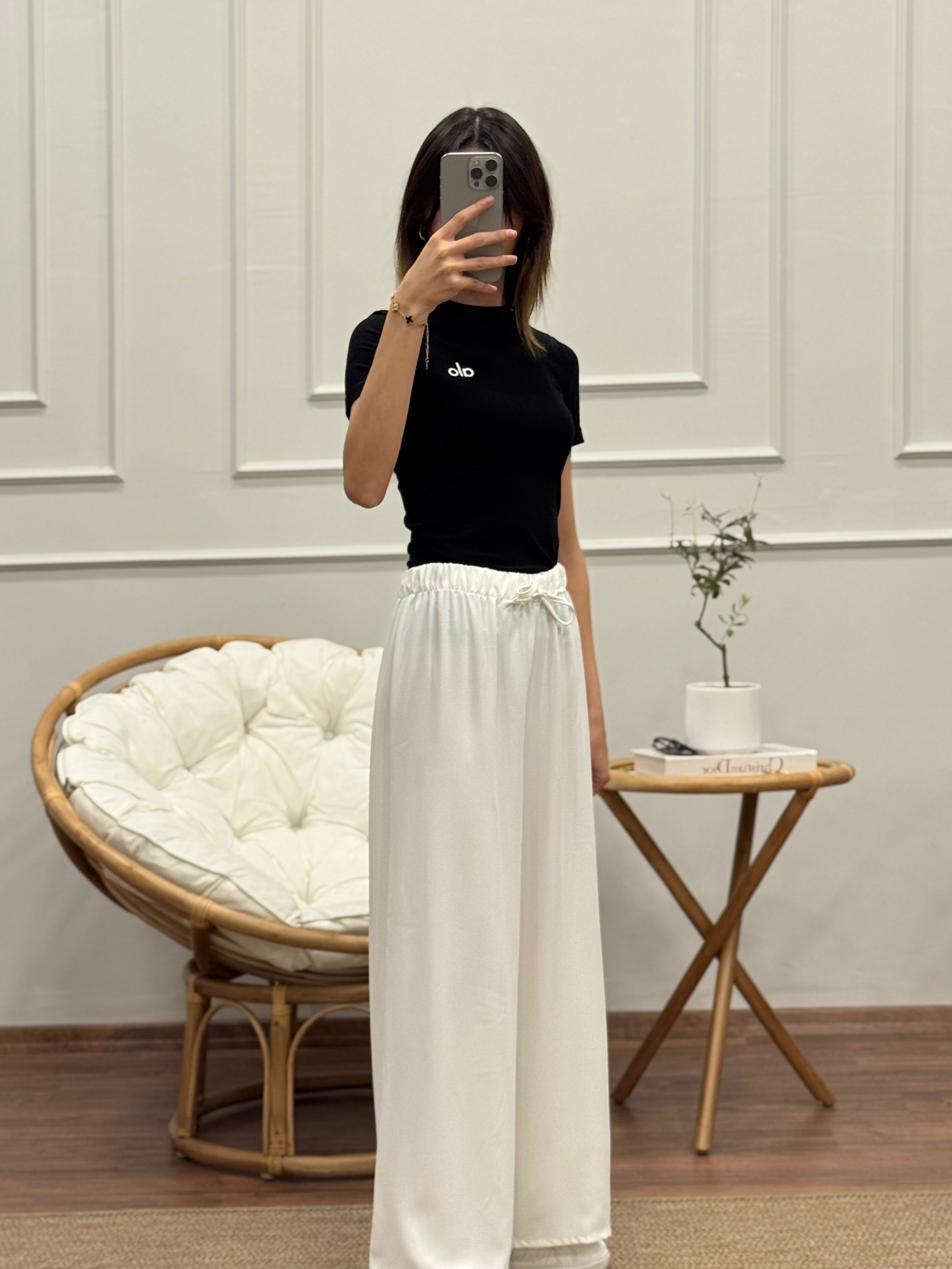 Tensel Kumaş Geniş Kesim Beyaz Pantolon