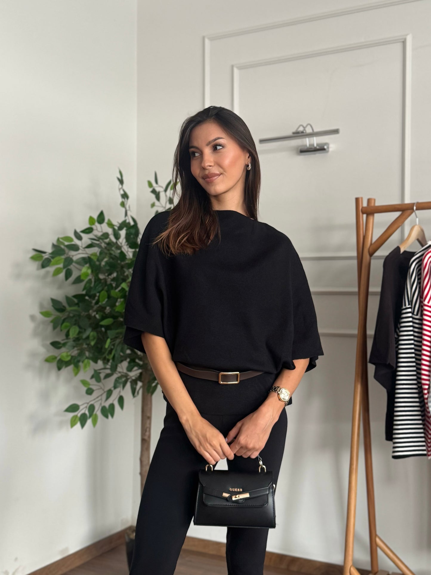 Hilda Kemerli Triko Siyah Bluz