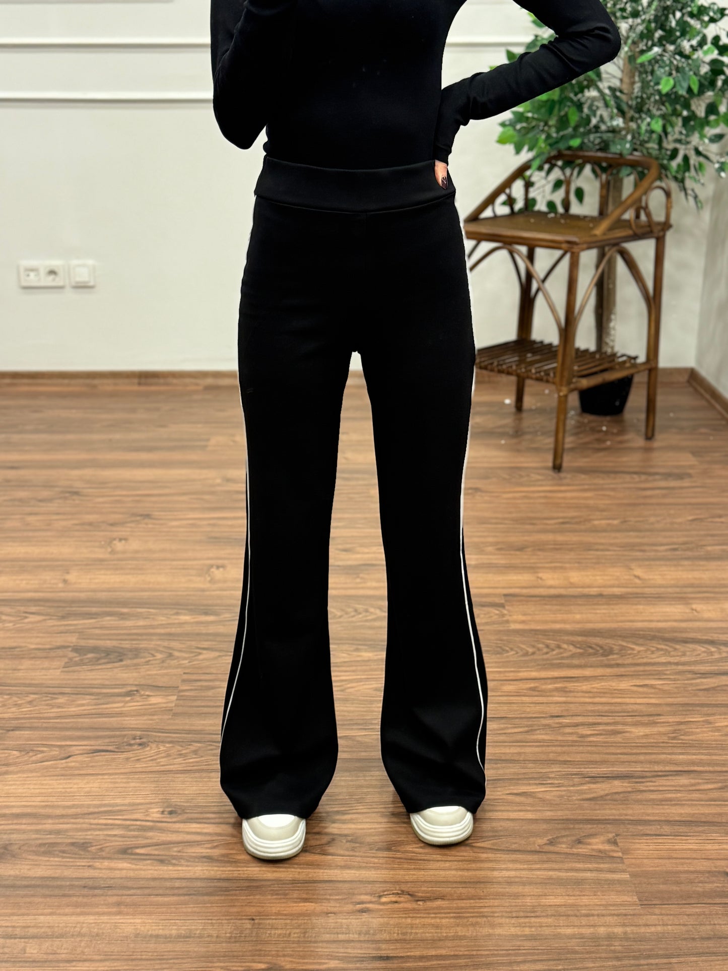 Line Yanı Çıma Siyah İspanyol Pantolon