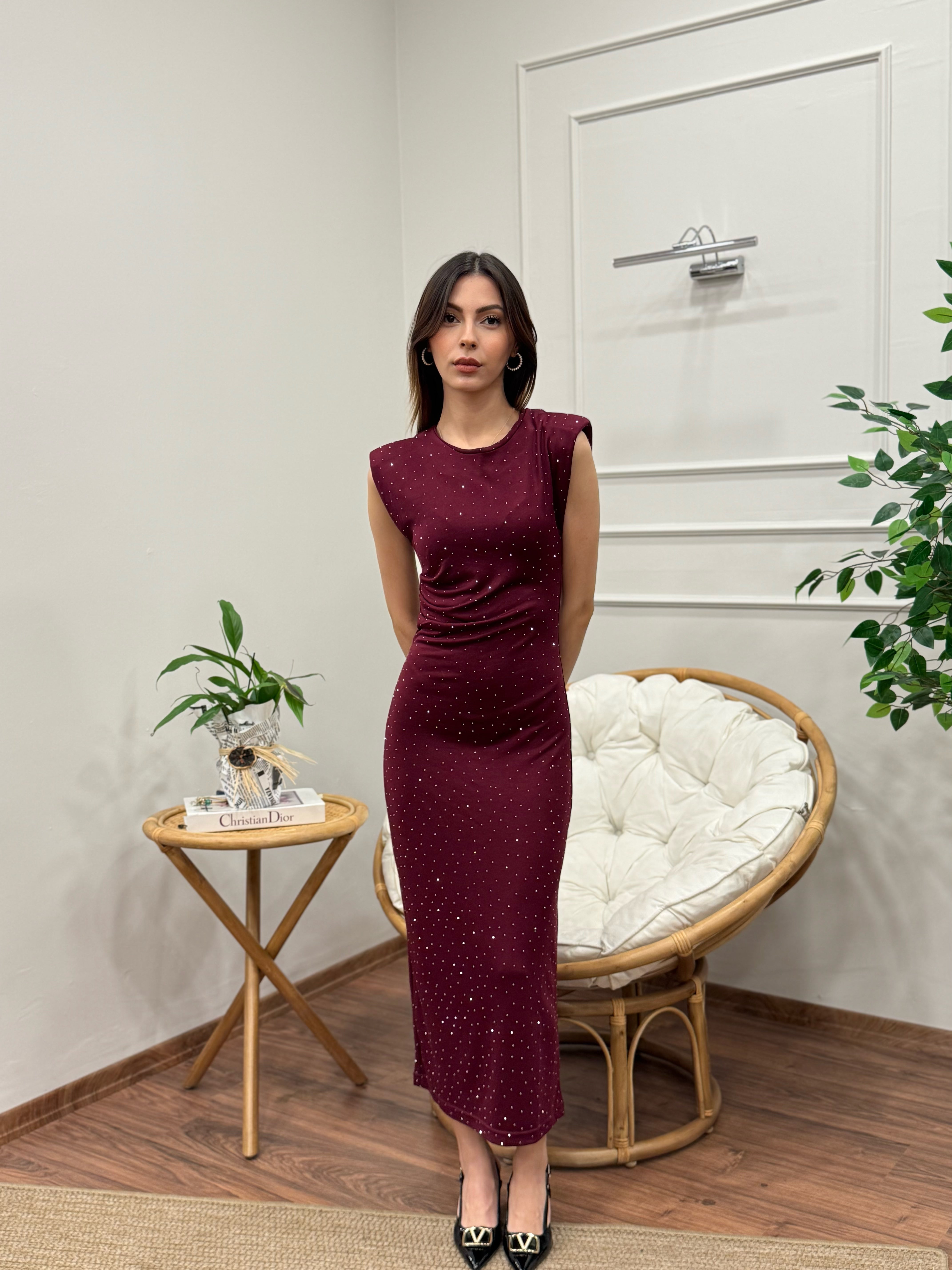 Taş Baskı Drape Detay Omuz Vatkalı Bordo Elbise