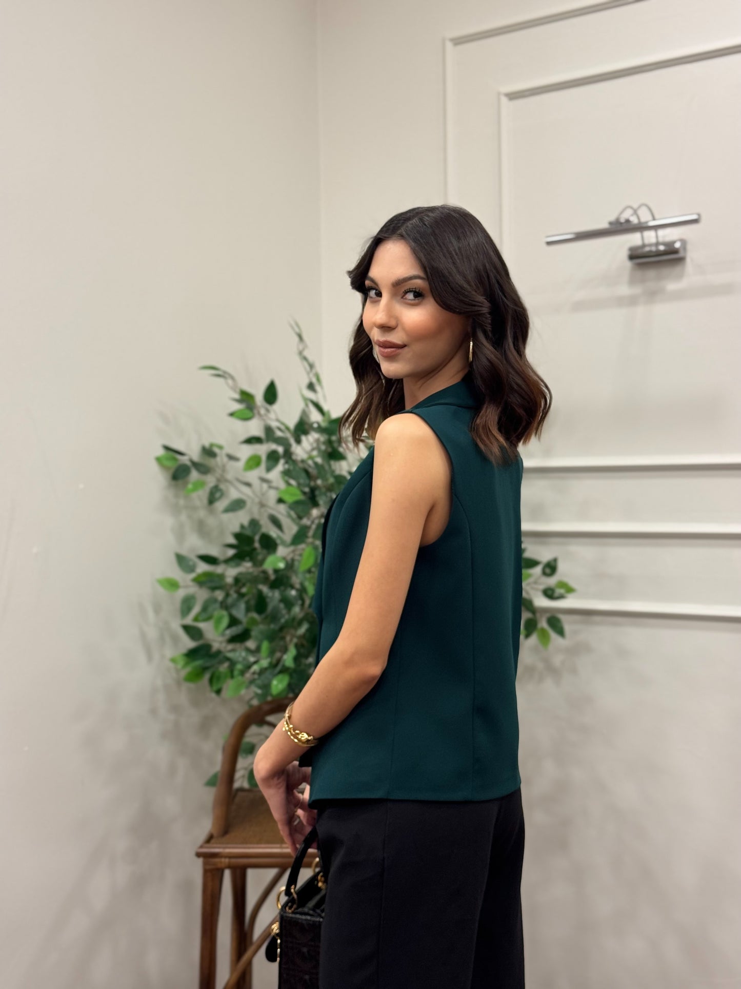 Layla Premium Asimetrik Kesim Yeşil Yelek