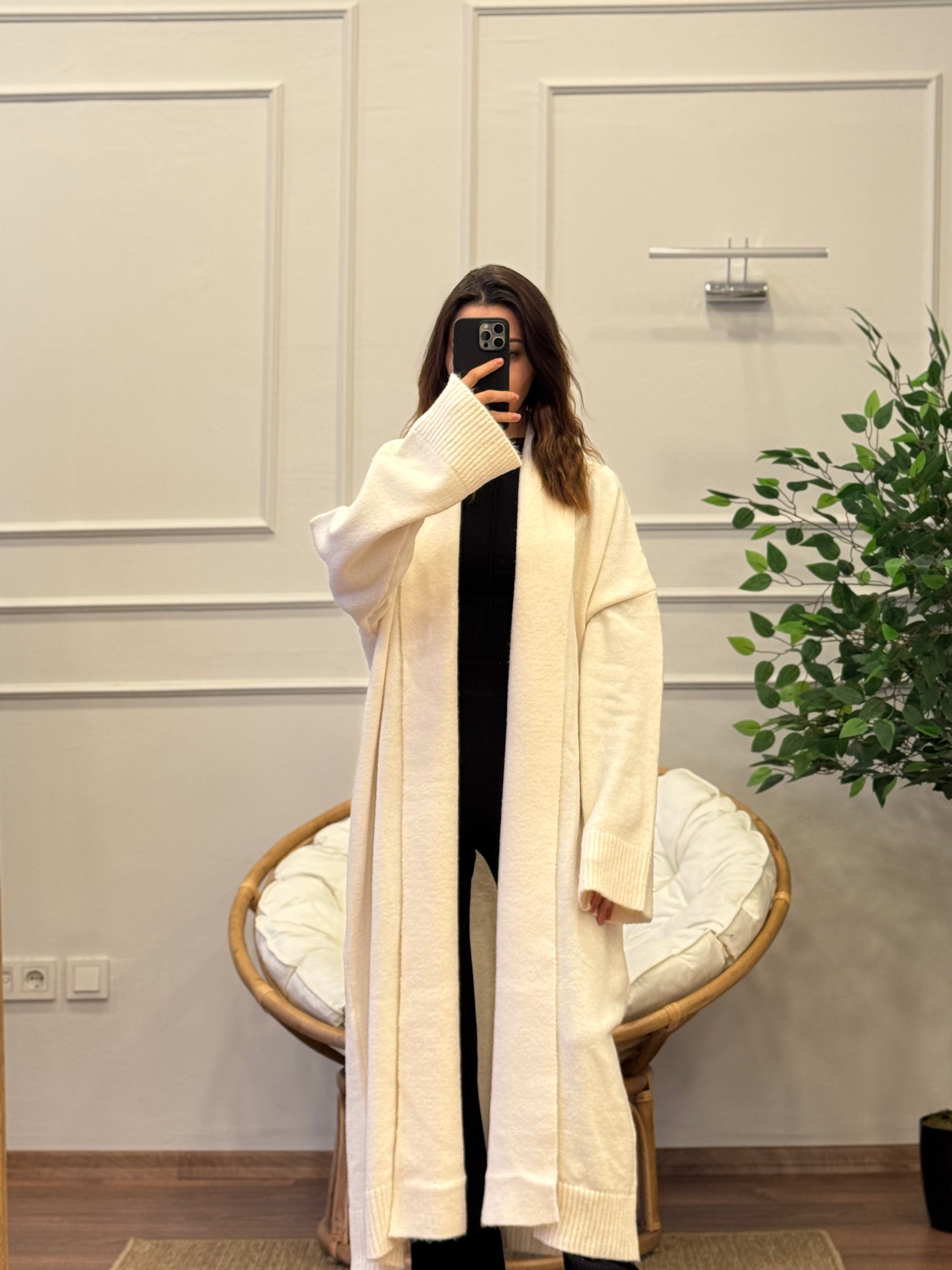 Şal Yaka Oversize Ekru Uzun Hırka
