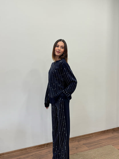 Çizgi Desen Taşlı Lacivert Takım