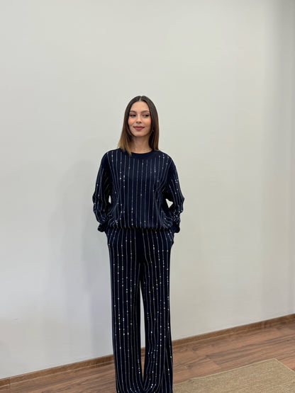 Çizgi Desen Taşlı Lacivert Takım