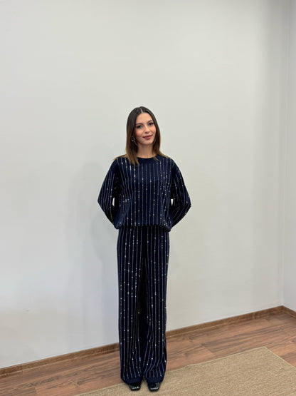 Çizgi Desen Taşlı Lacivert Takım