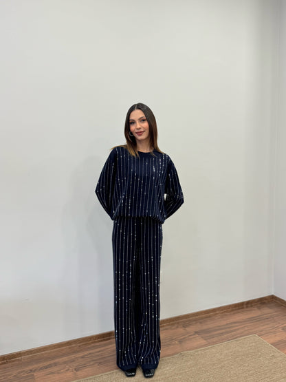 Çizgi Desen Taşlı Lacivert Takım