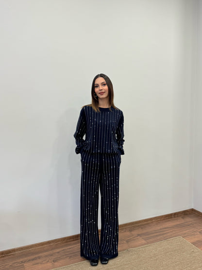 Çizgi Desen Taşlı Lacivert Takım