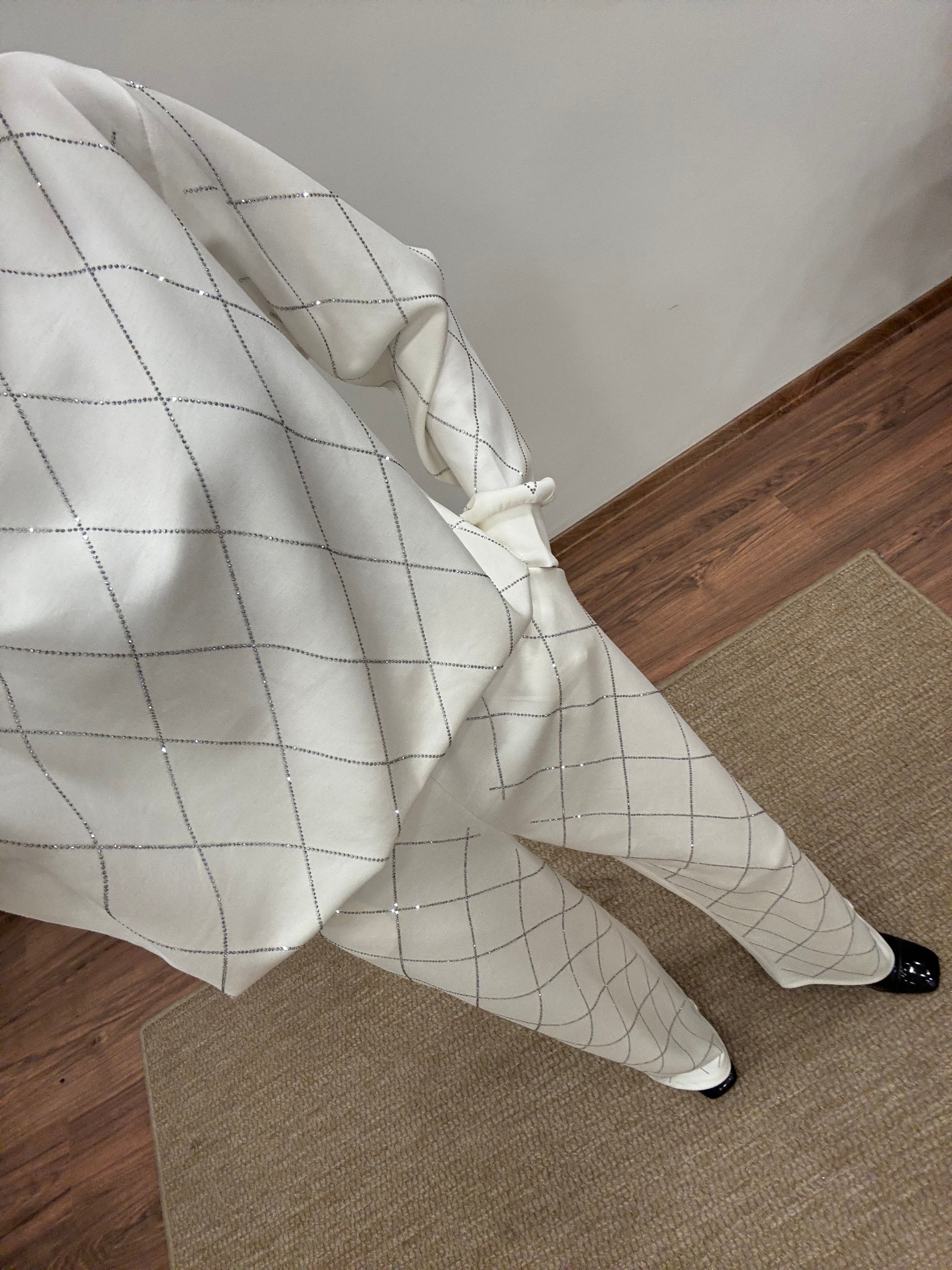 Baklava Desen Taşlı Beyaz Takım