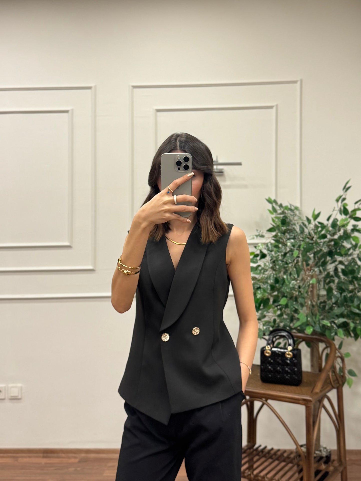 Layla Premium Asimetrik Kesim Siyah Yelek