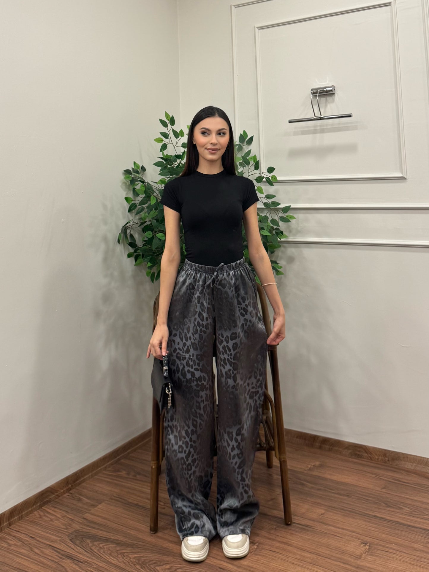 Leopar Desen Saten Gri Pantolon
