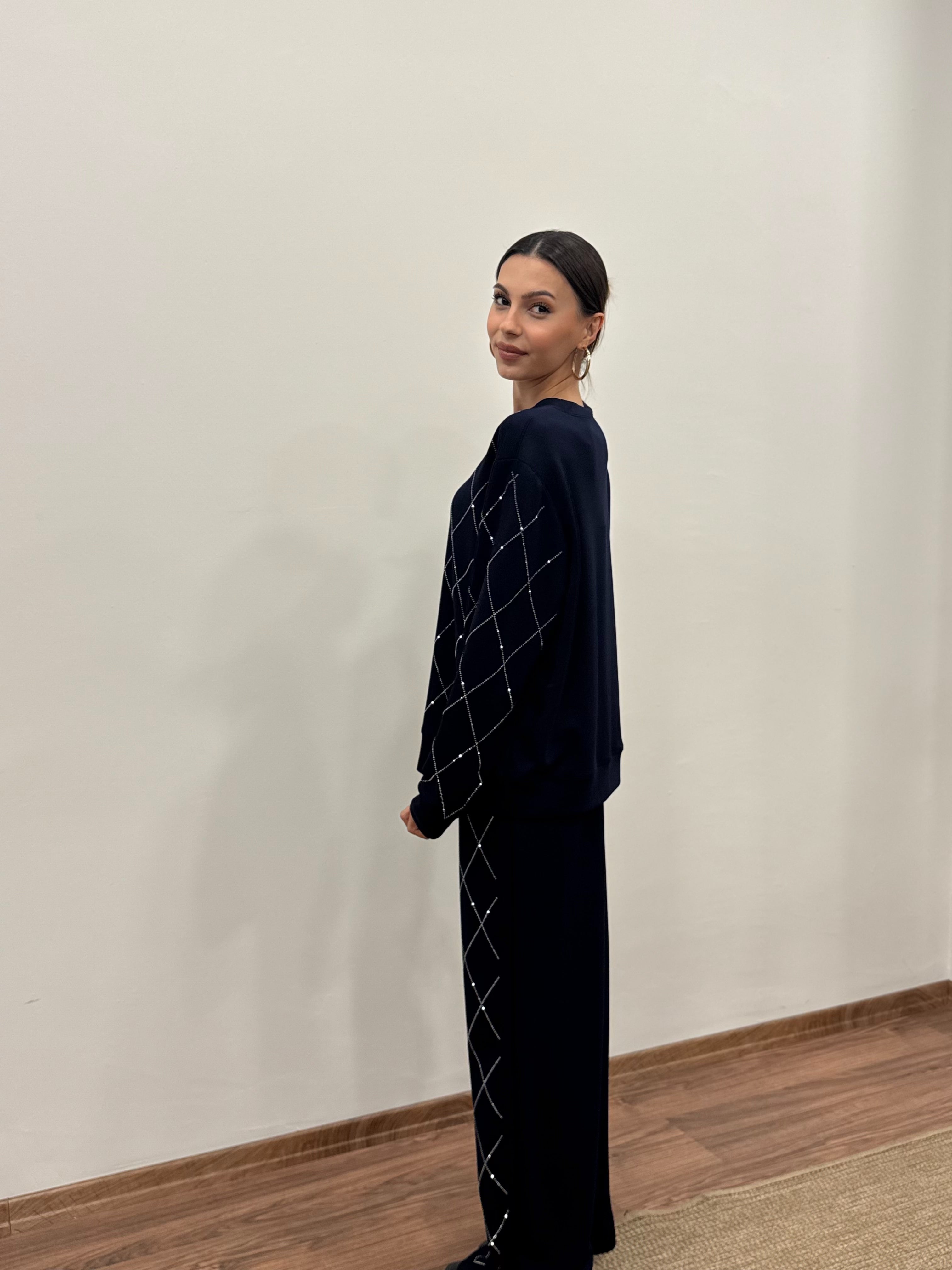 Baklava Desen Lacivert Taşlı Takım