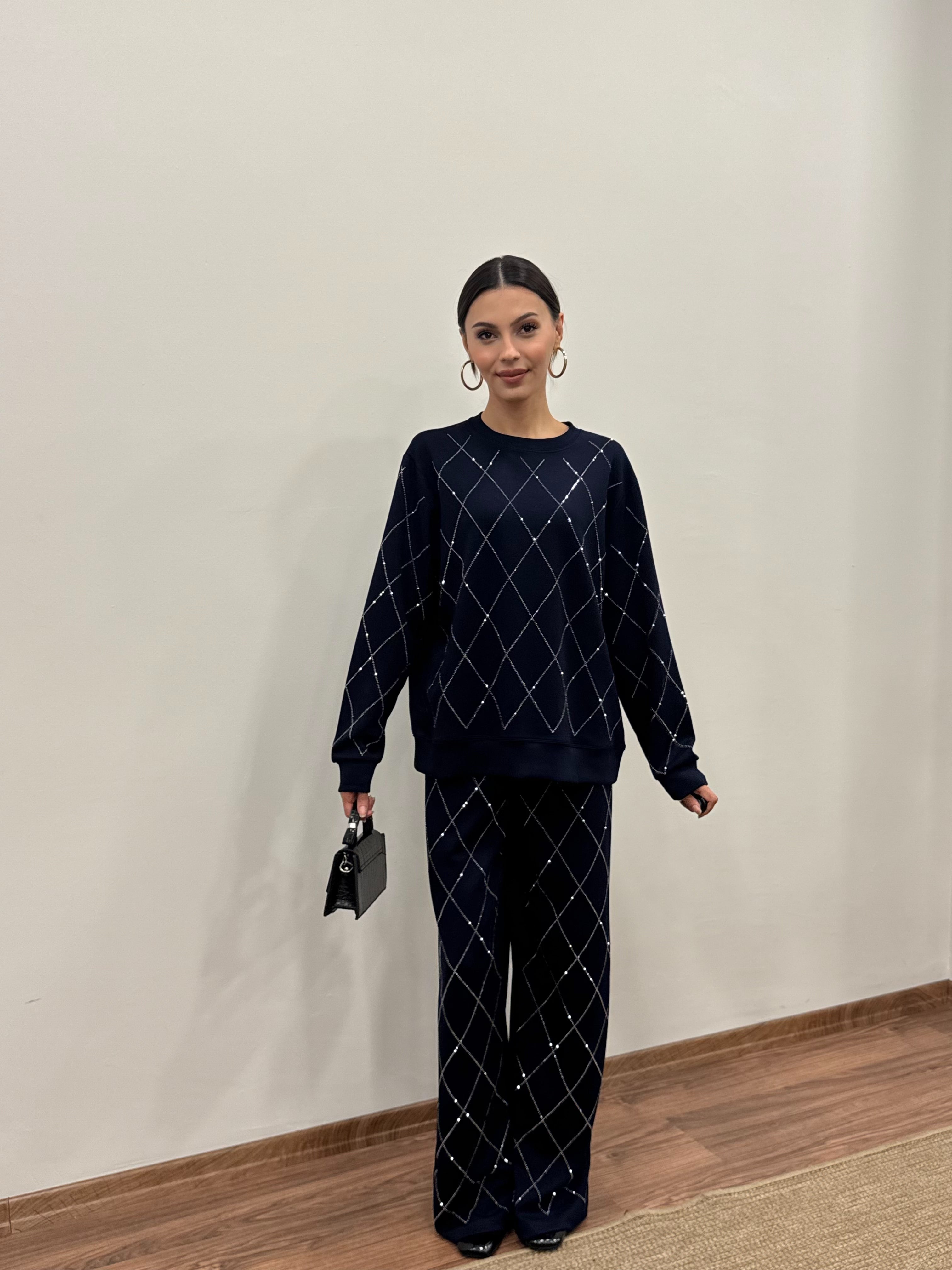 Baklava Desen Lacivert Taşlı Takım