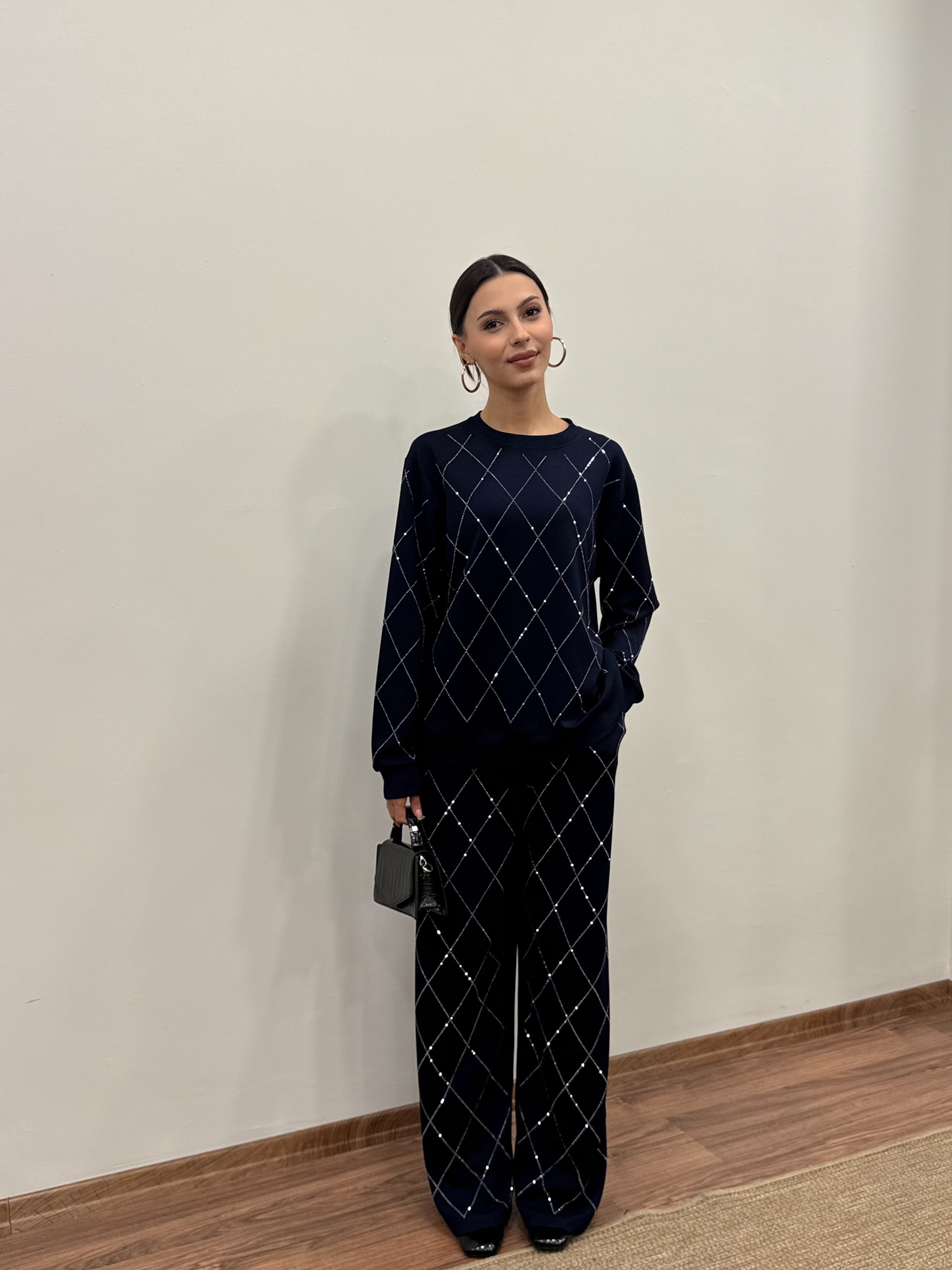 Baklava Desen Lacivert Taşlı Takım