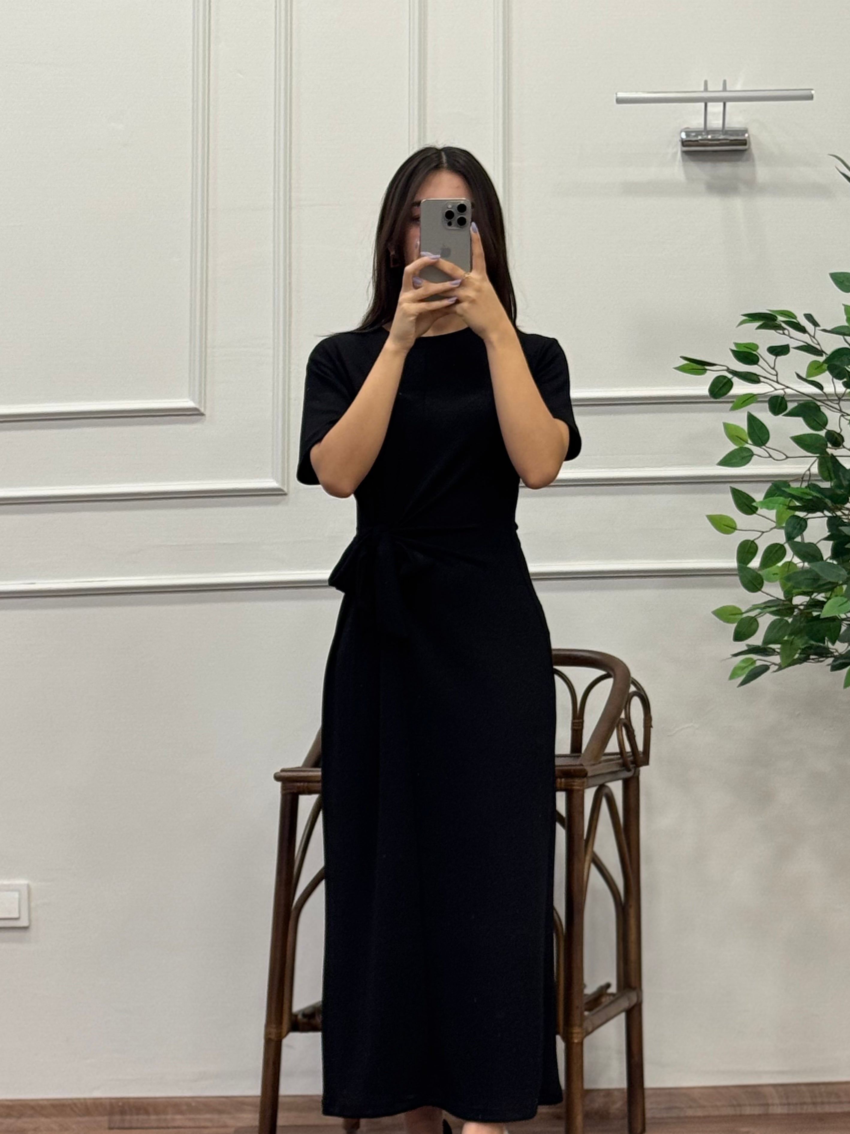 Siyah Belden Bağlama Detay Kloş Modal Kumaş Elbise