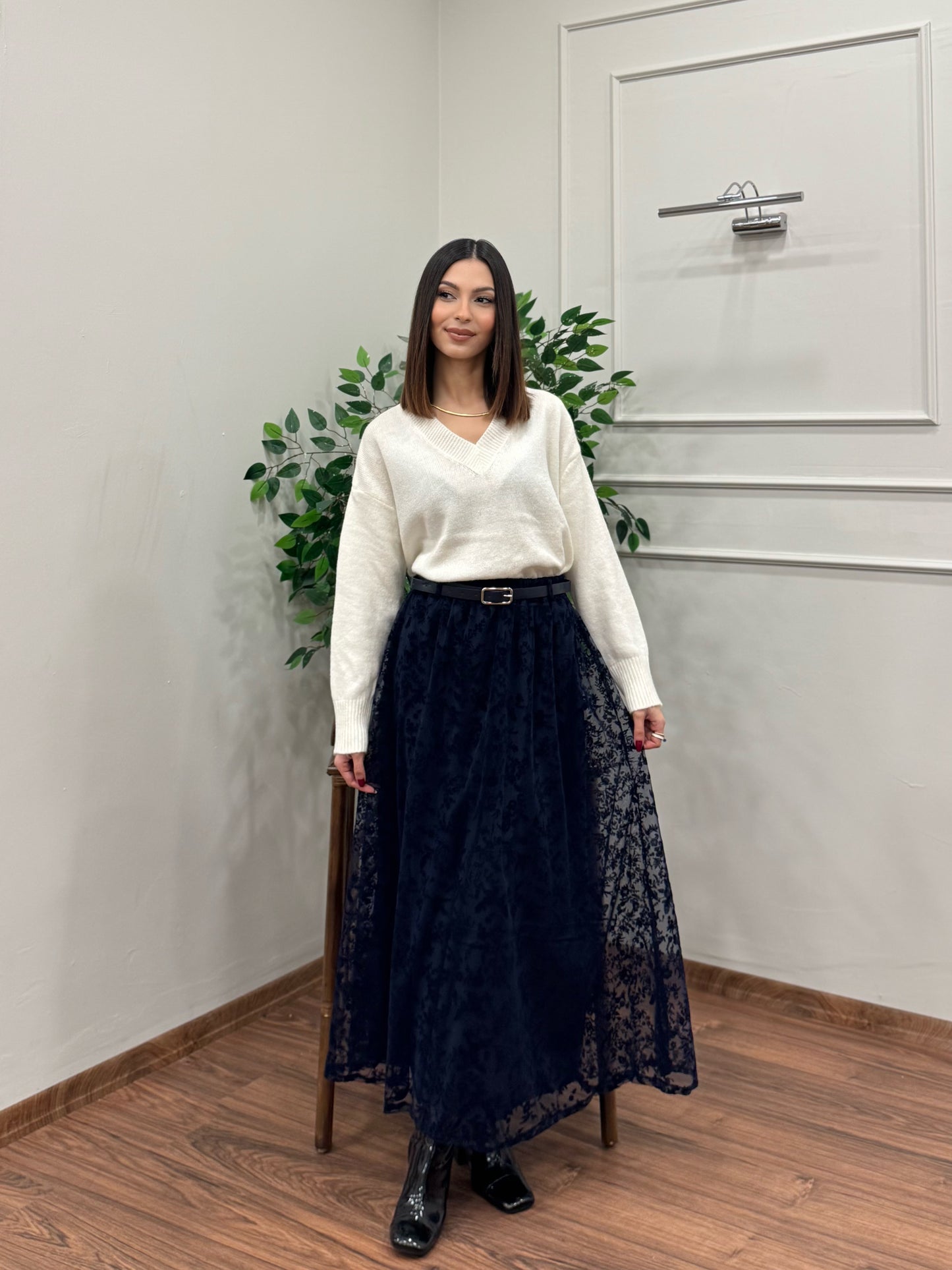 Liz İşlemeli Astarlı Kemerli Lacivert Etek