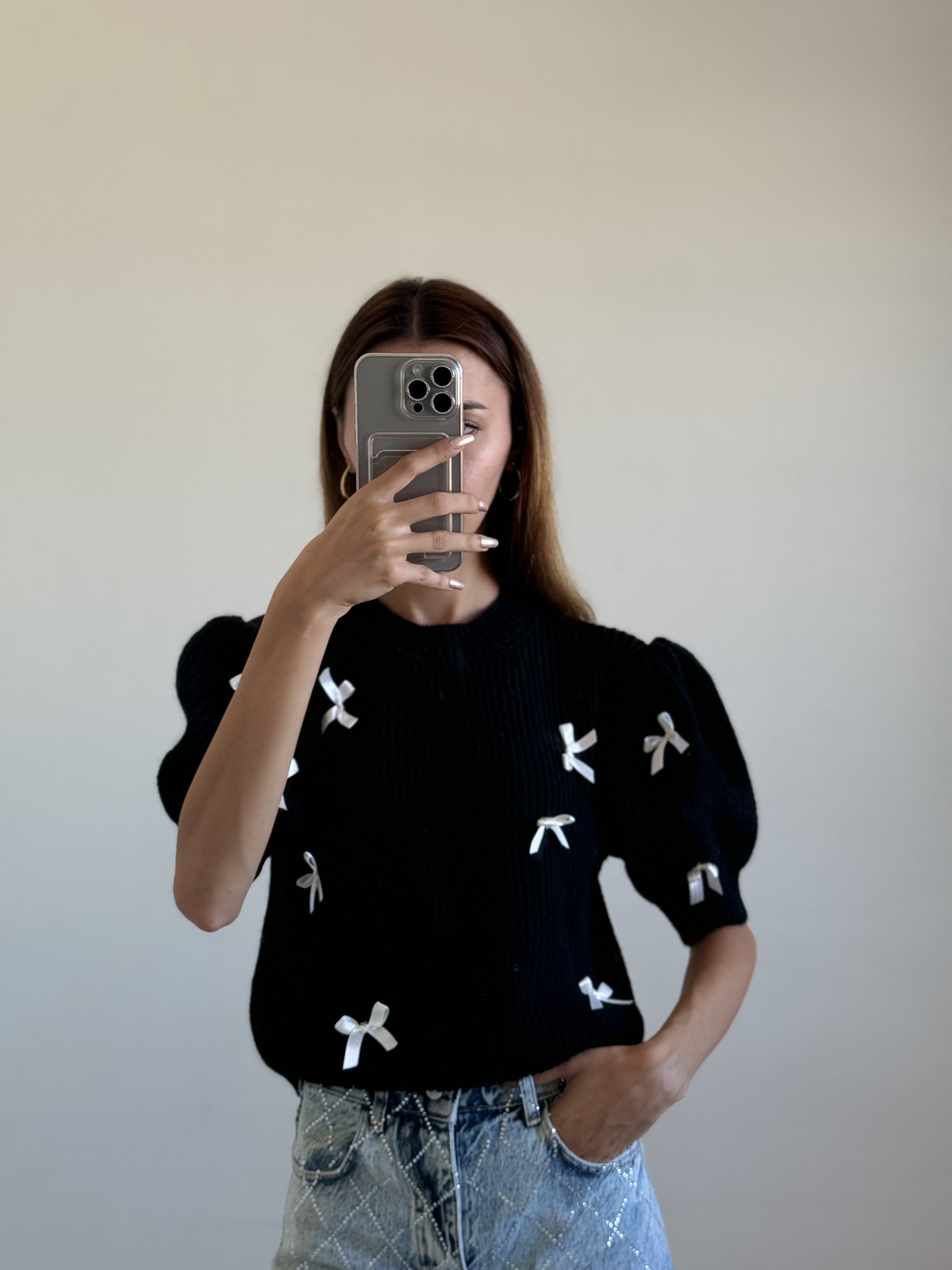 Kurdela Detay Siyah Crop Kazak