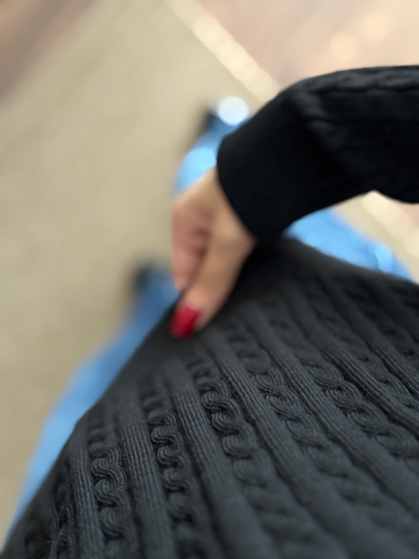 Örgü Detay Siyah Bluz