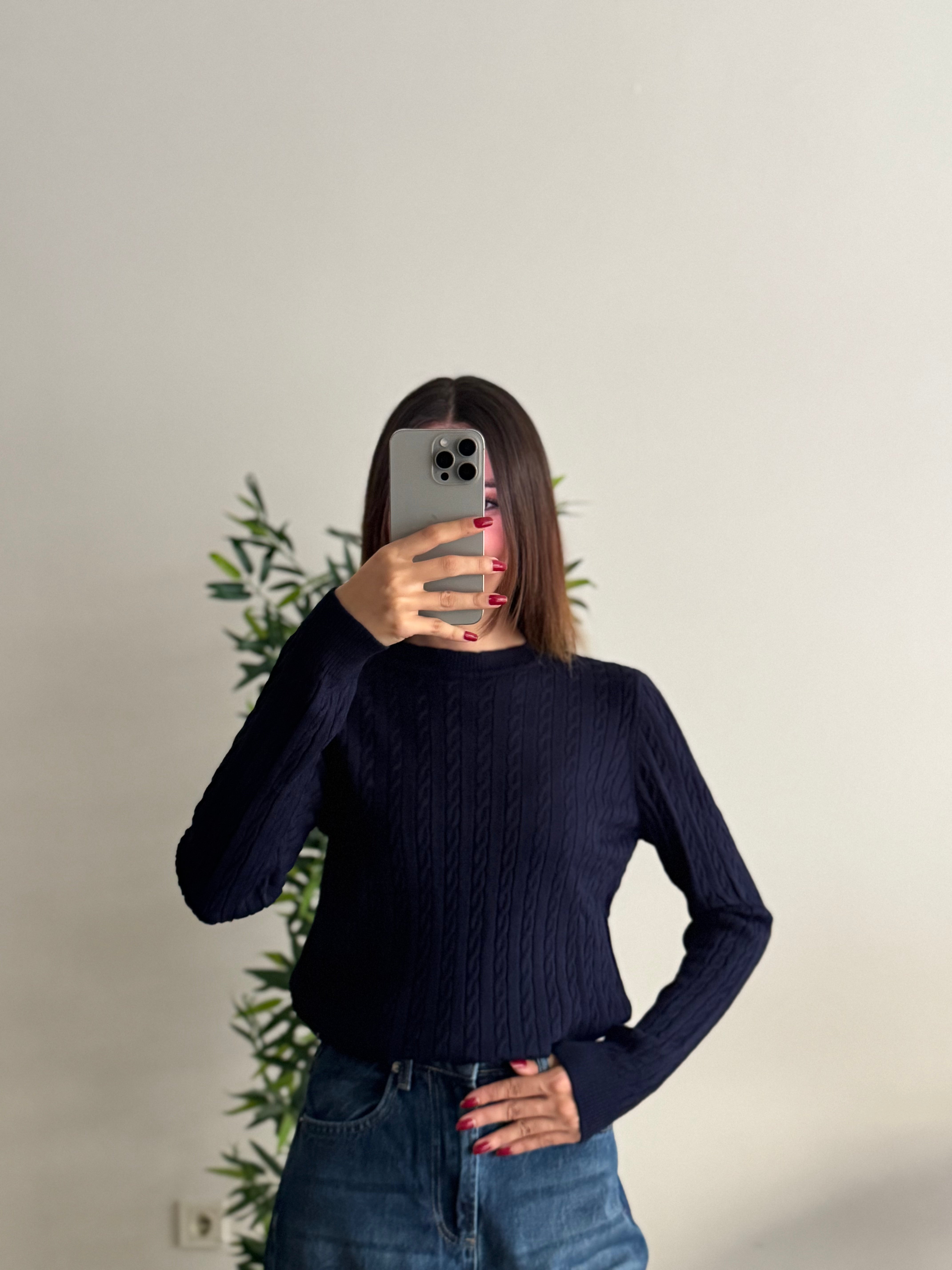 Örgü Detay Lacivert Bluz