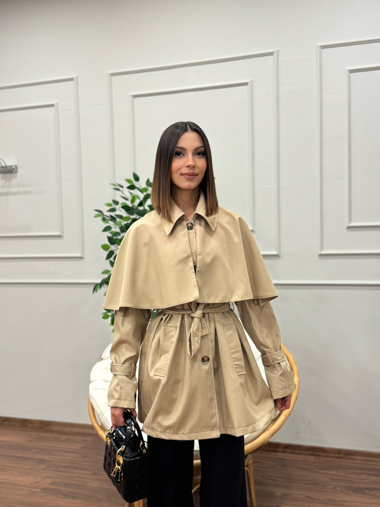 Veronica Pelerinli Bej Trençkot