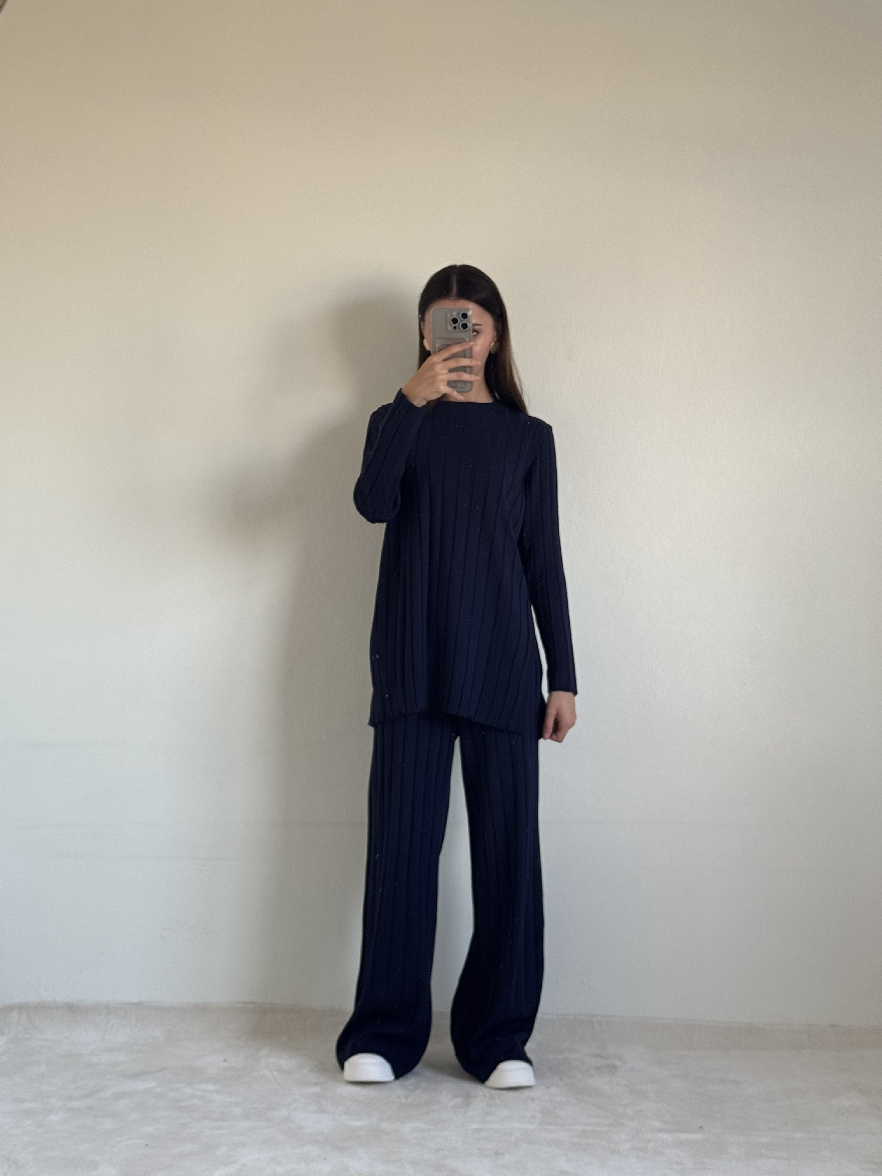 Triko Düz Kesim Bluz İspanyol Paça Lacivert Pantolon Takım