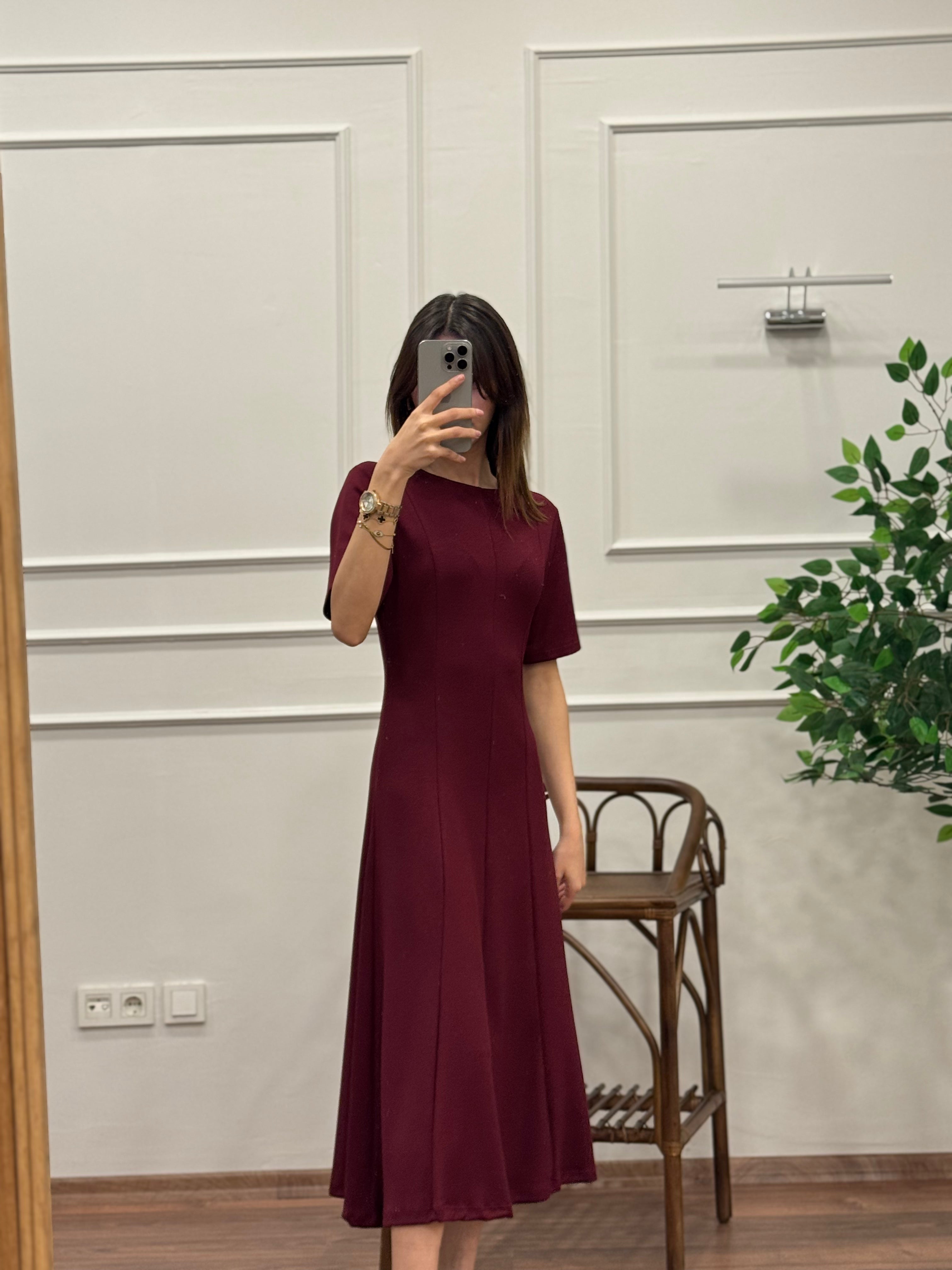 Oysh Önü Garnili Bordo Kloş Elbise
