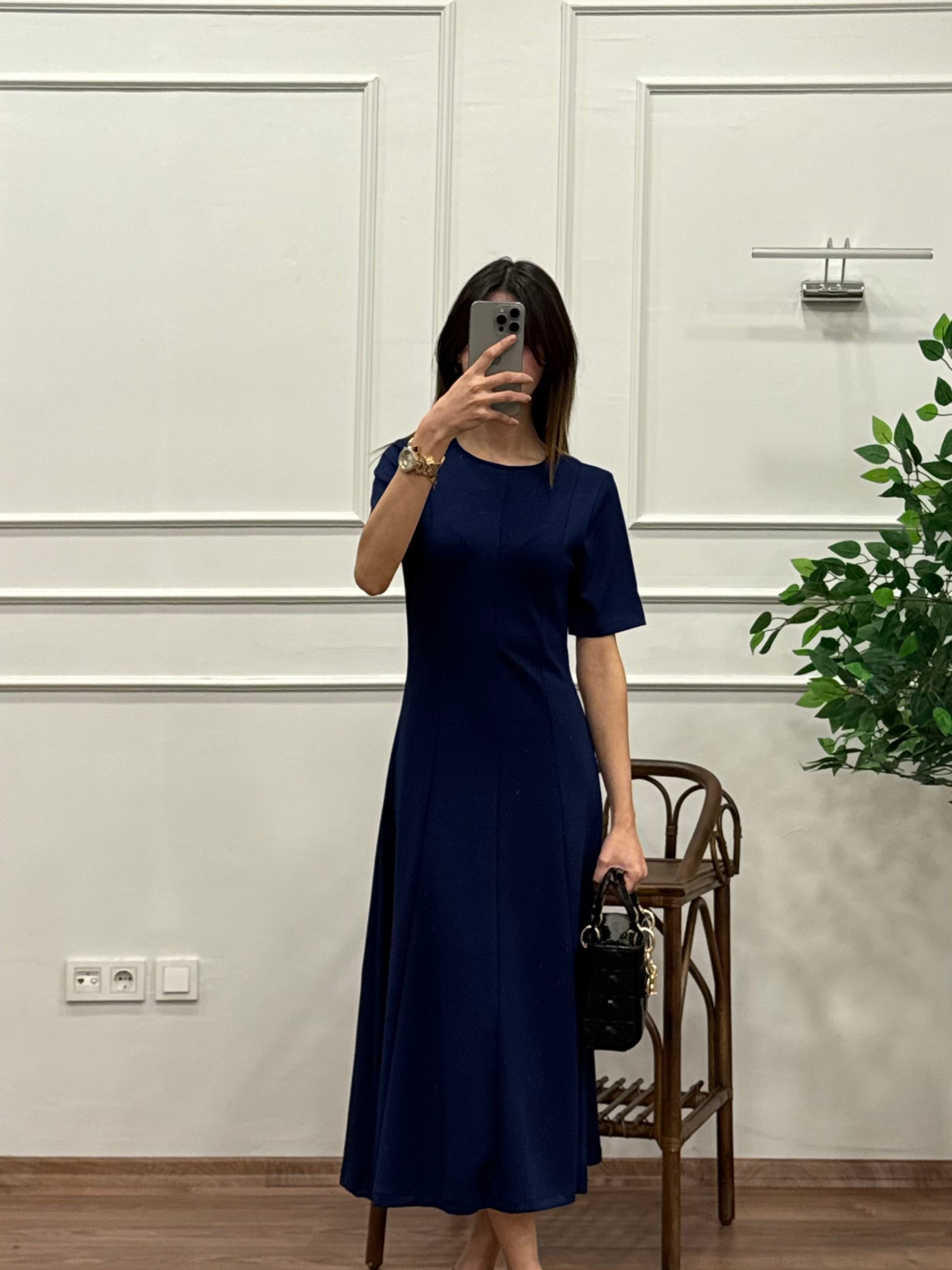 Oysh Önü Garnili Lacivert Kloş Elbise