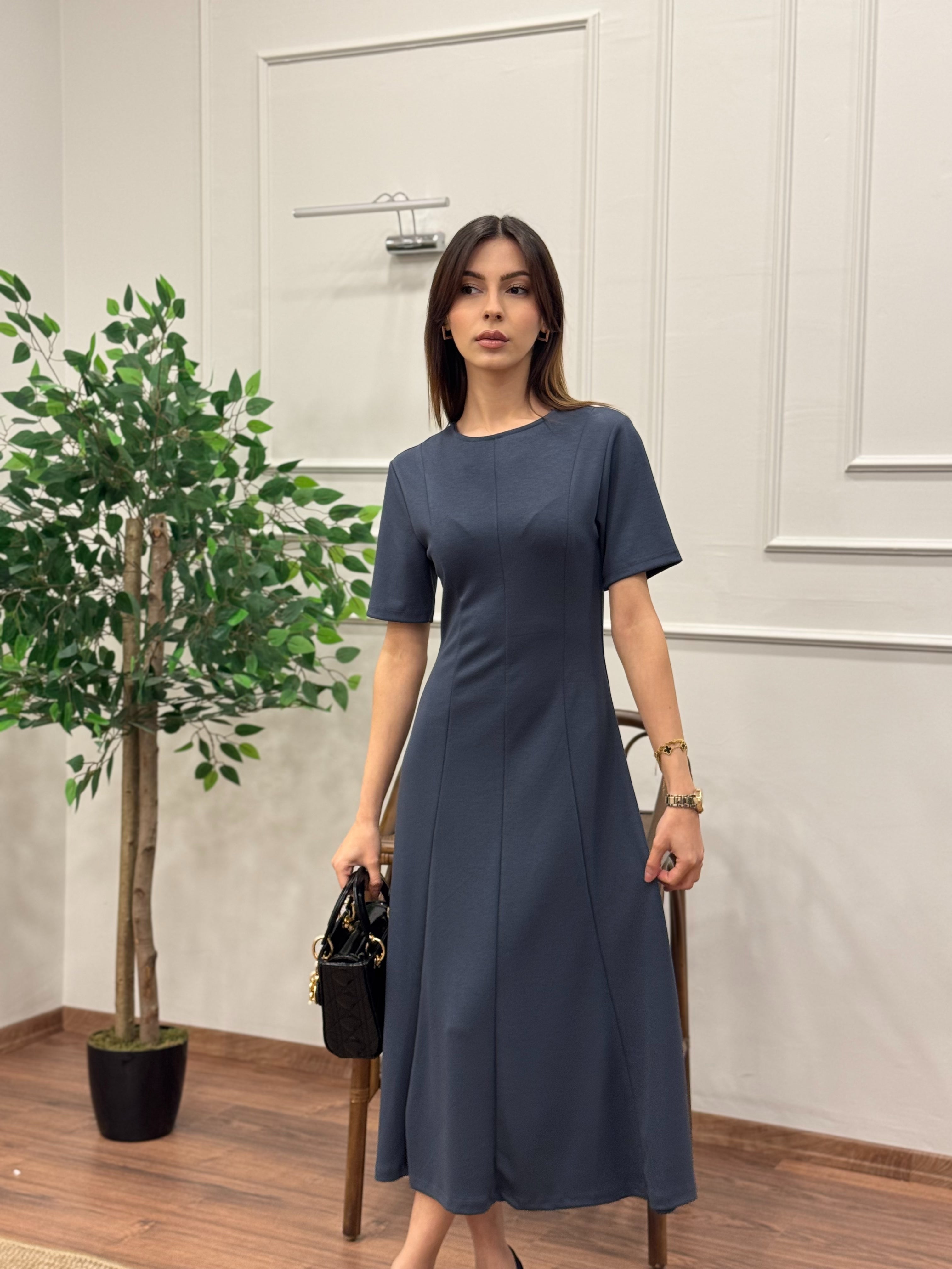 Oysh Önü Garnili Antrasit Kloş Elbise