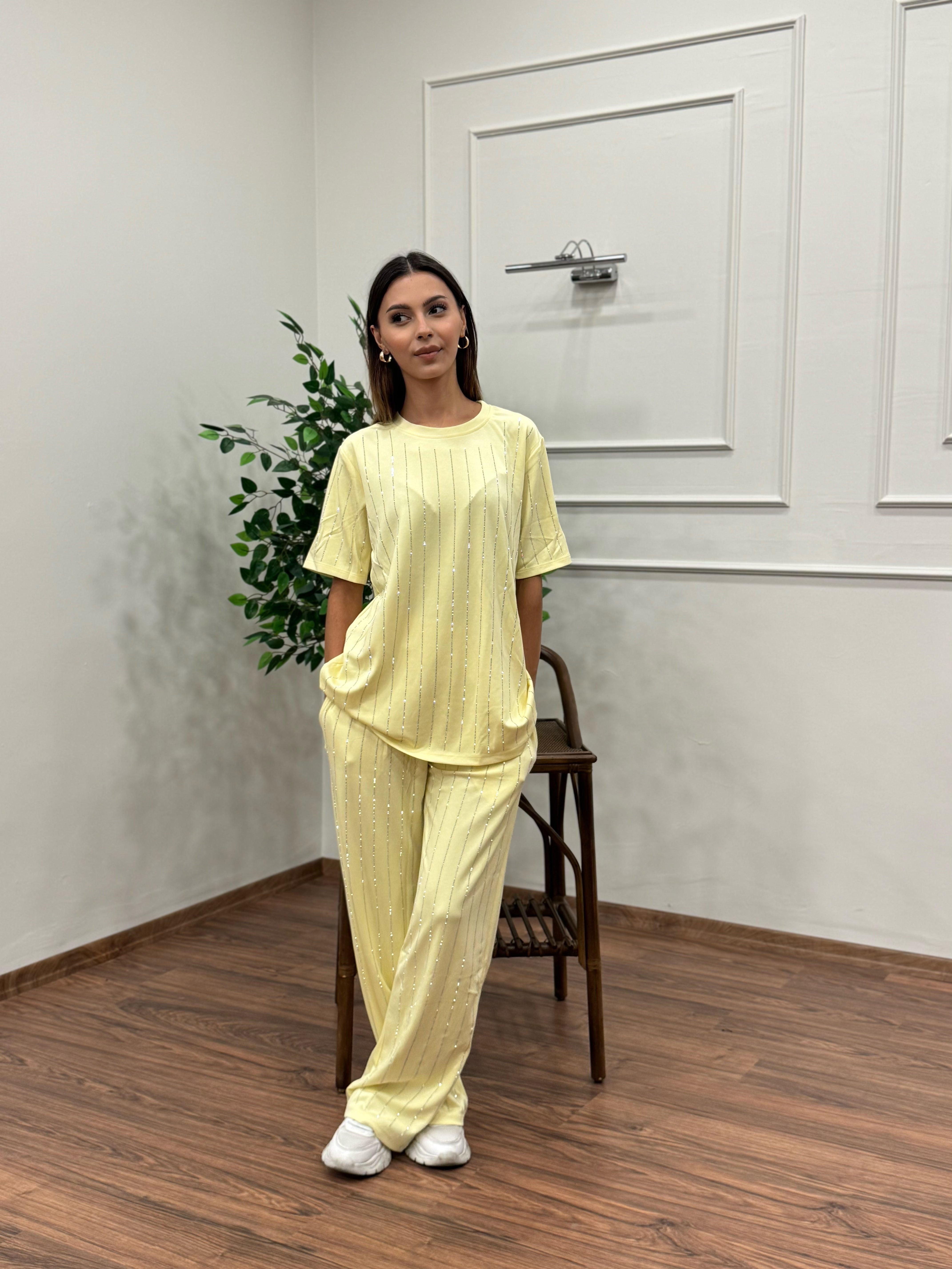 Oys Çizgi Desen Taş Baskı Sarı Bluz Pantolon Takım