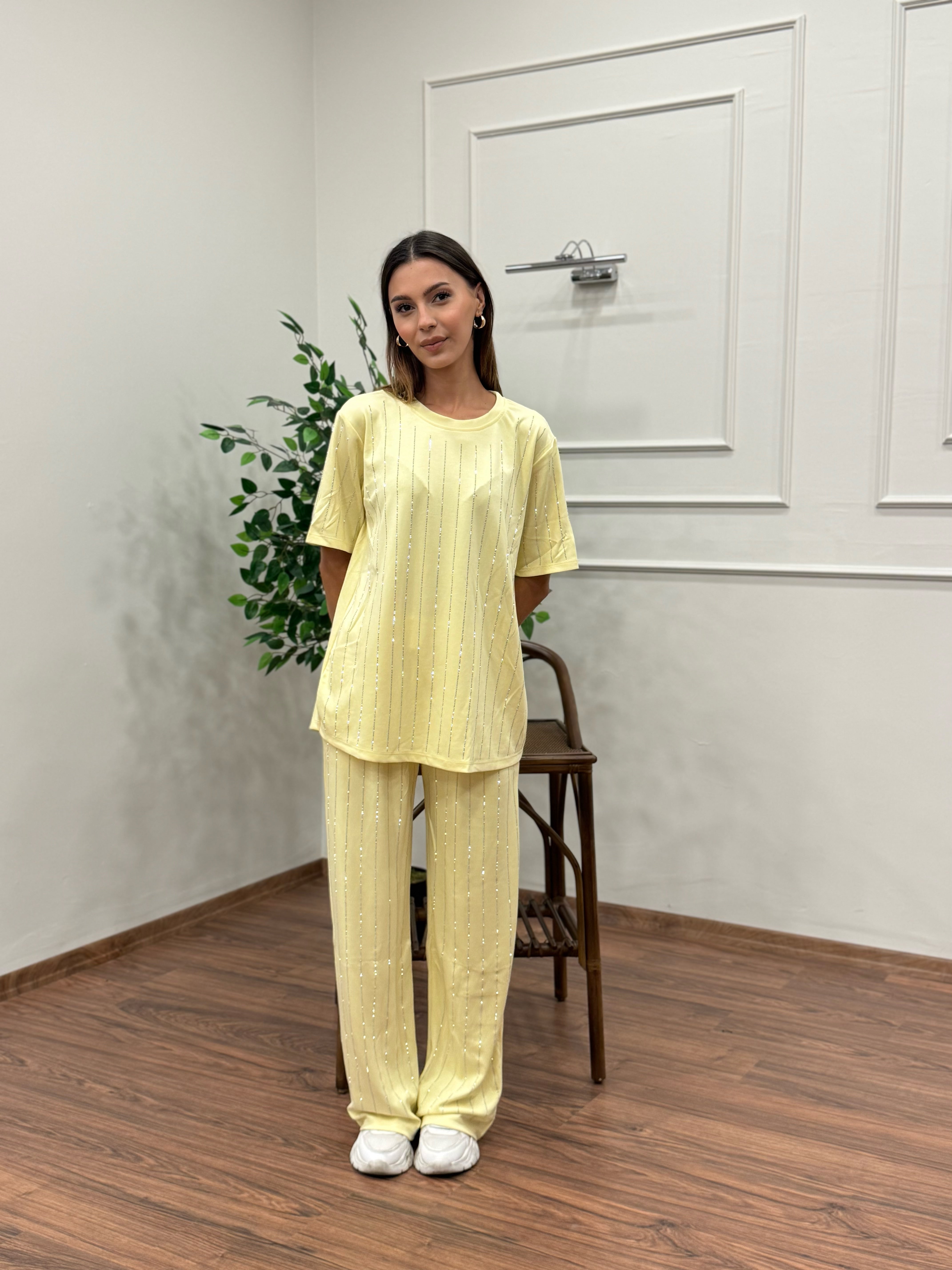 Oys Çizgi Desen Taş Baskı Sarı Bluz Pantolon Takım