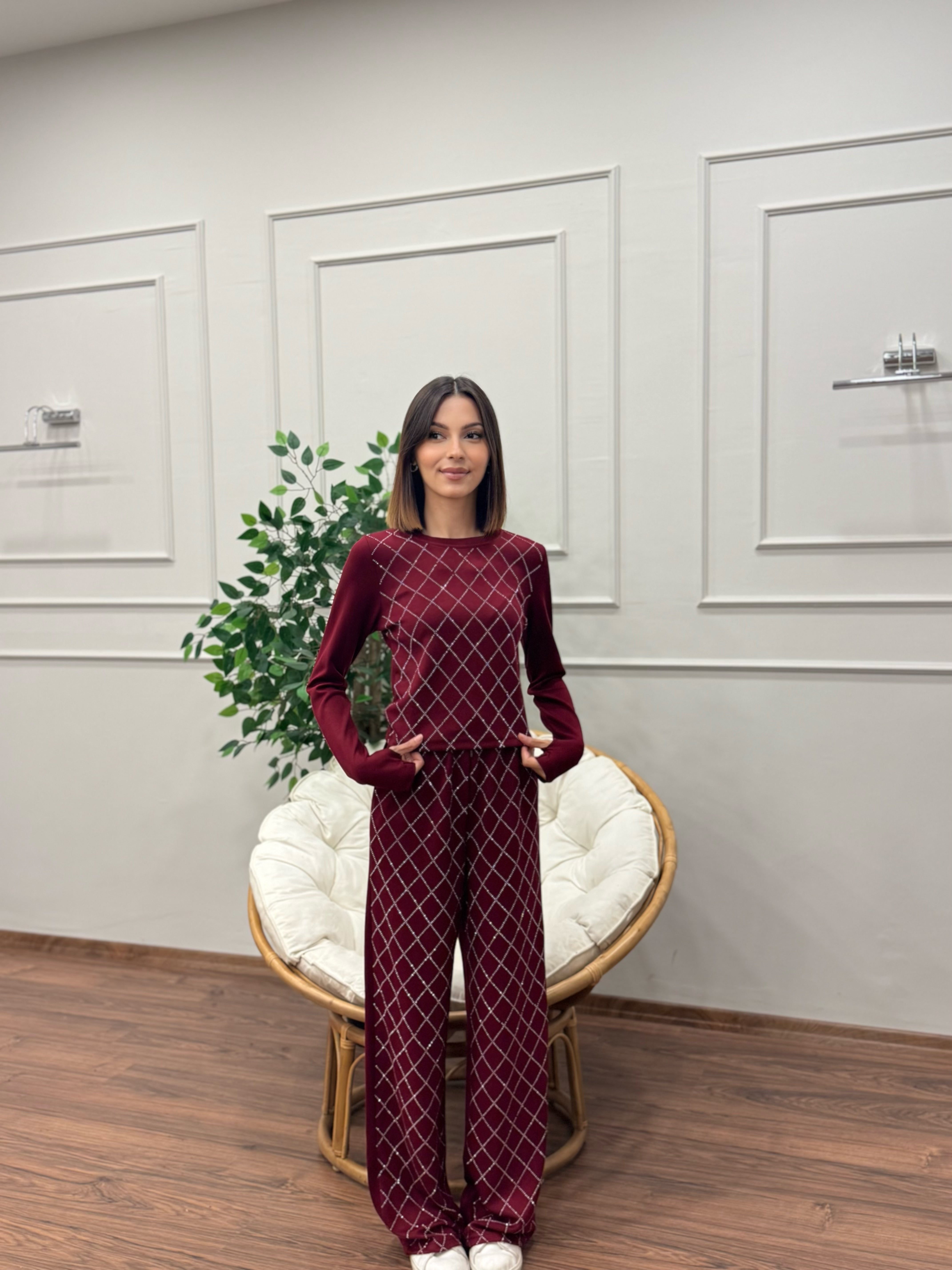 Moly Baklava Desen Taşlı Bordo Crop Pantolon Takım