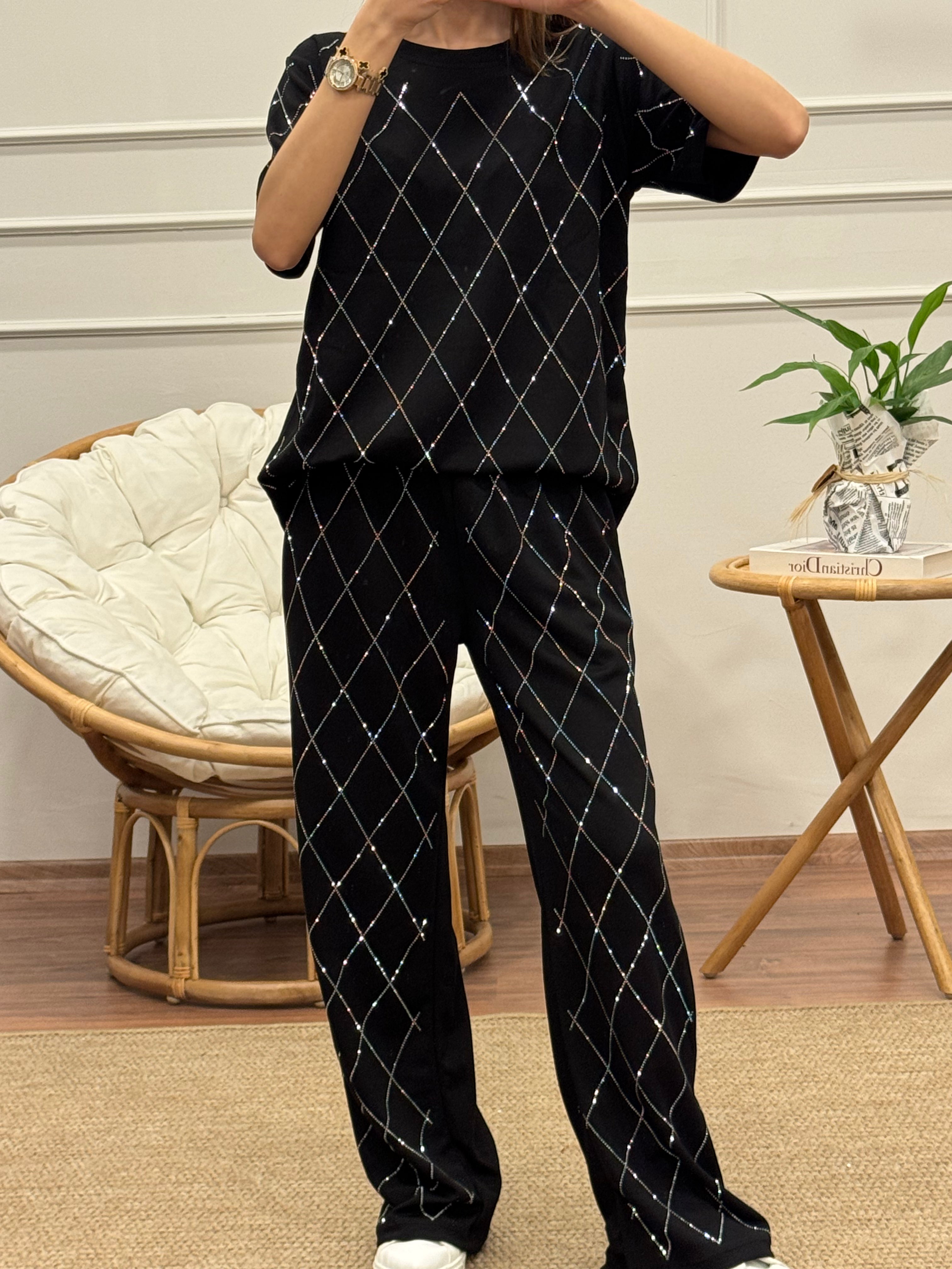 Oys Baklava Desen Taş Baskı Siyah Bluz Pantolon Takım