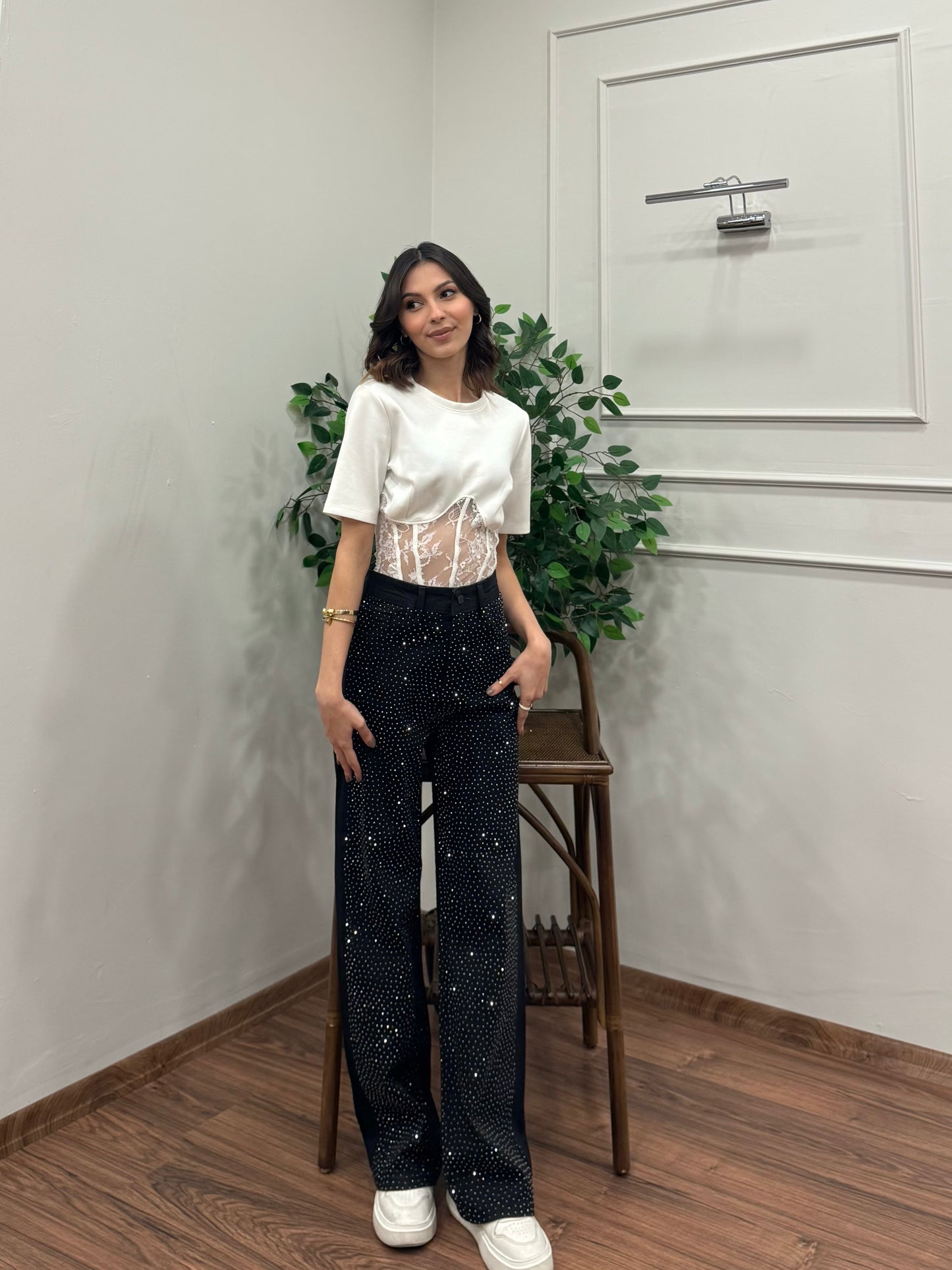 Premium Sıkı Taşlı Siyah Jean