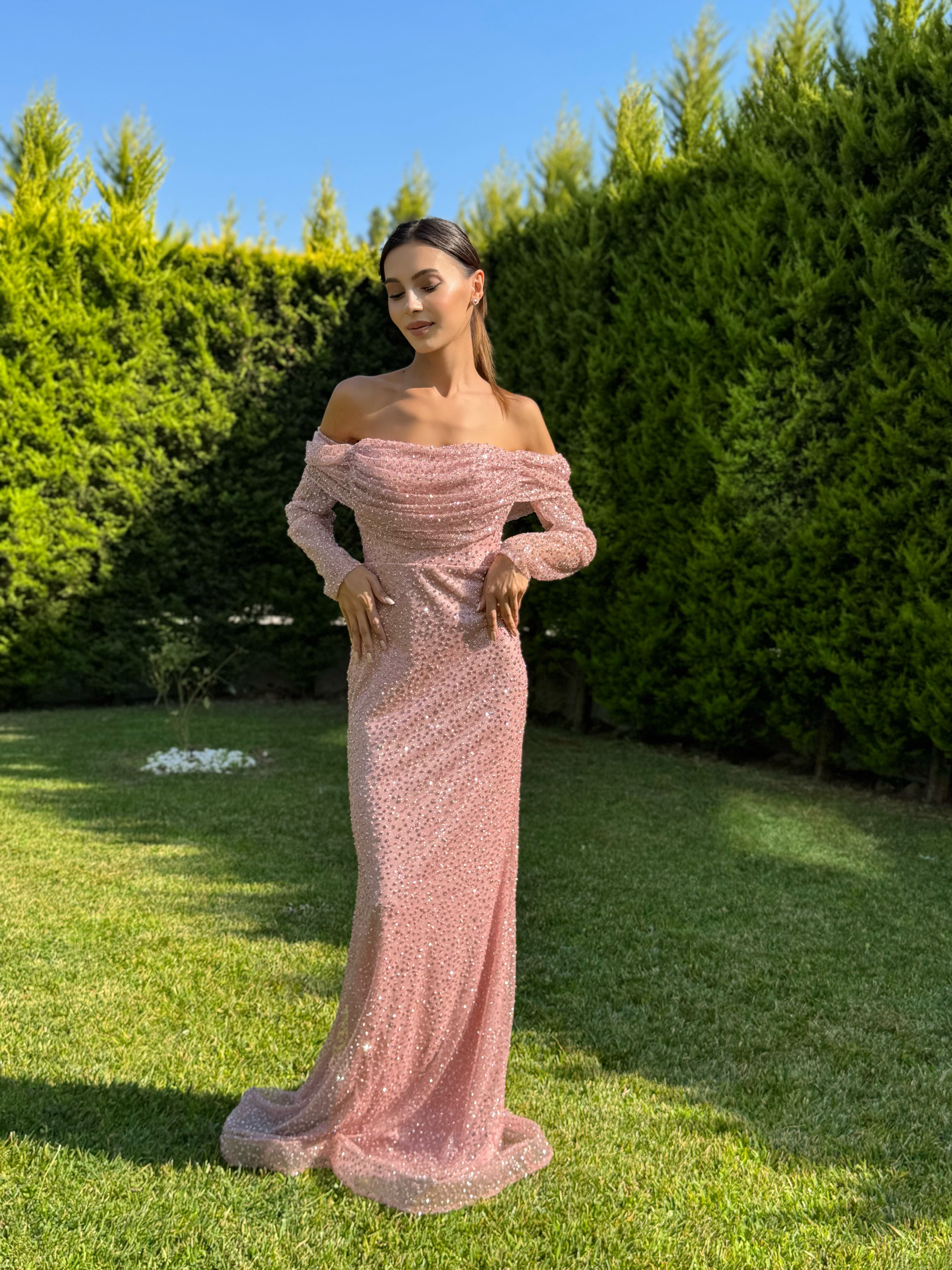 'Elanor' Kayık Yaka Taşlı Pudra Abiye